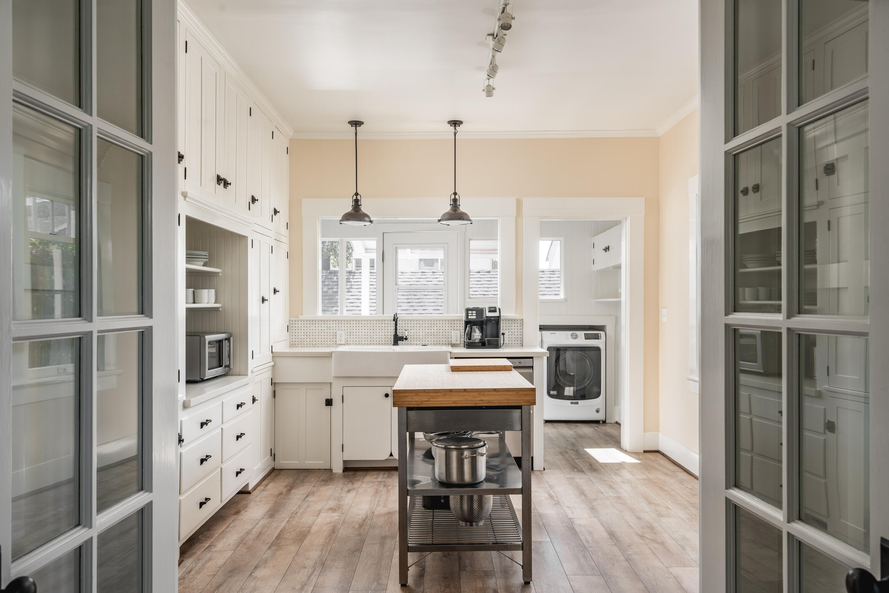 428 Corona Del Mar