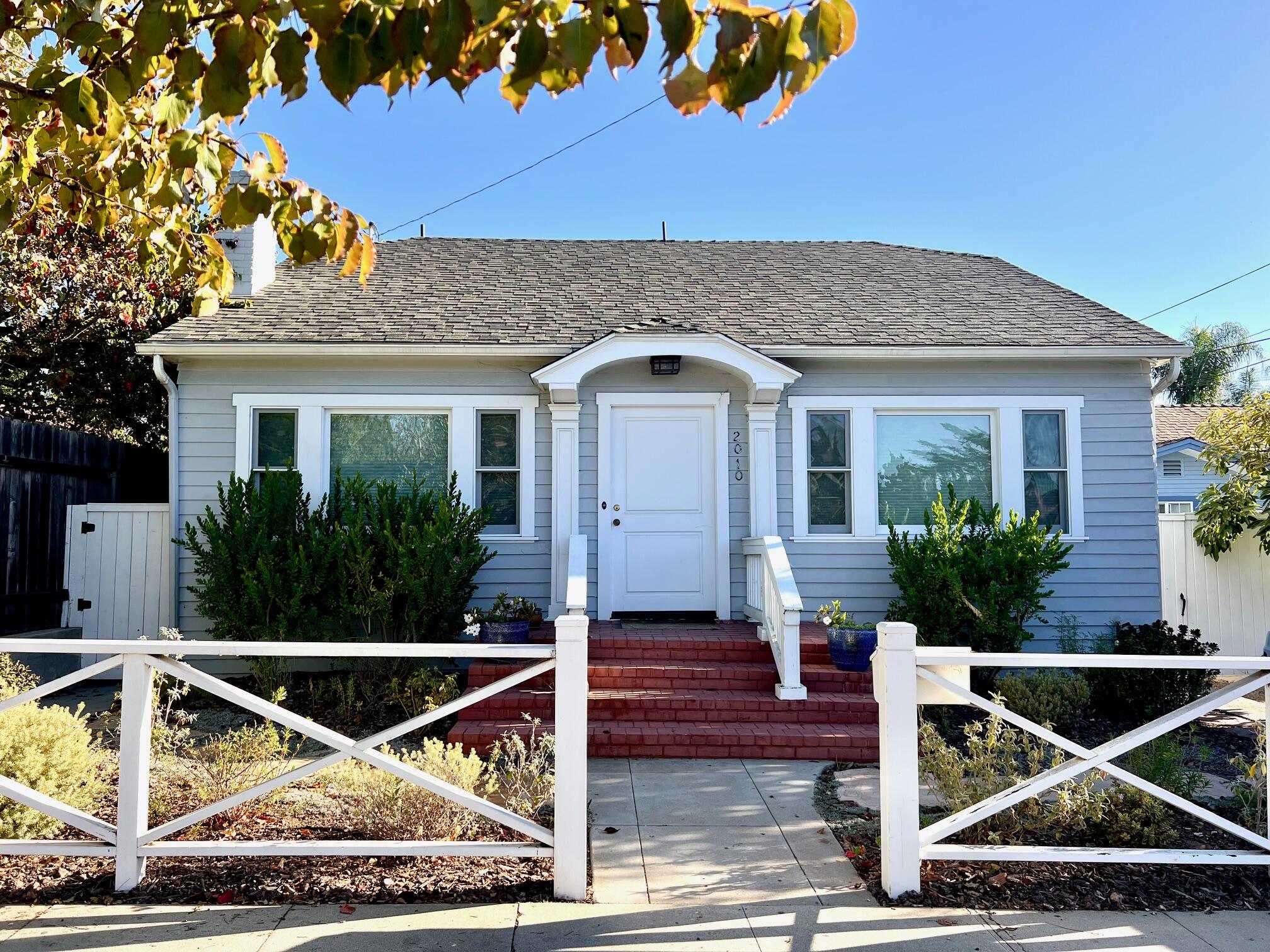 2010 Castillo Street