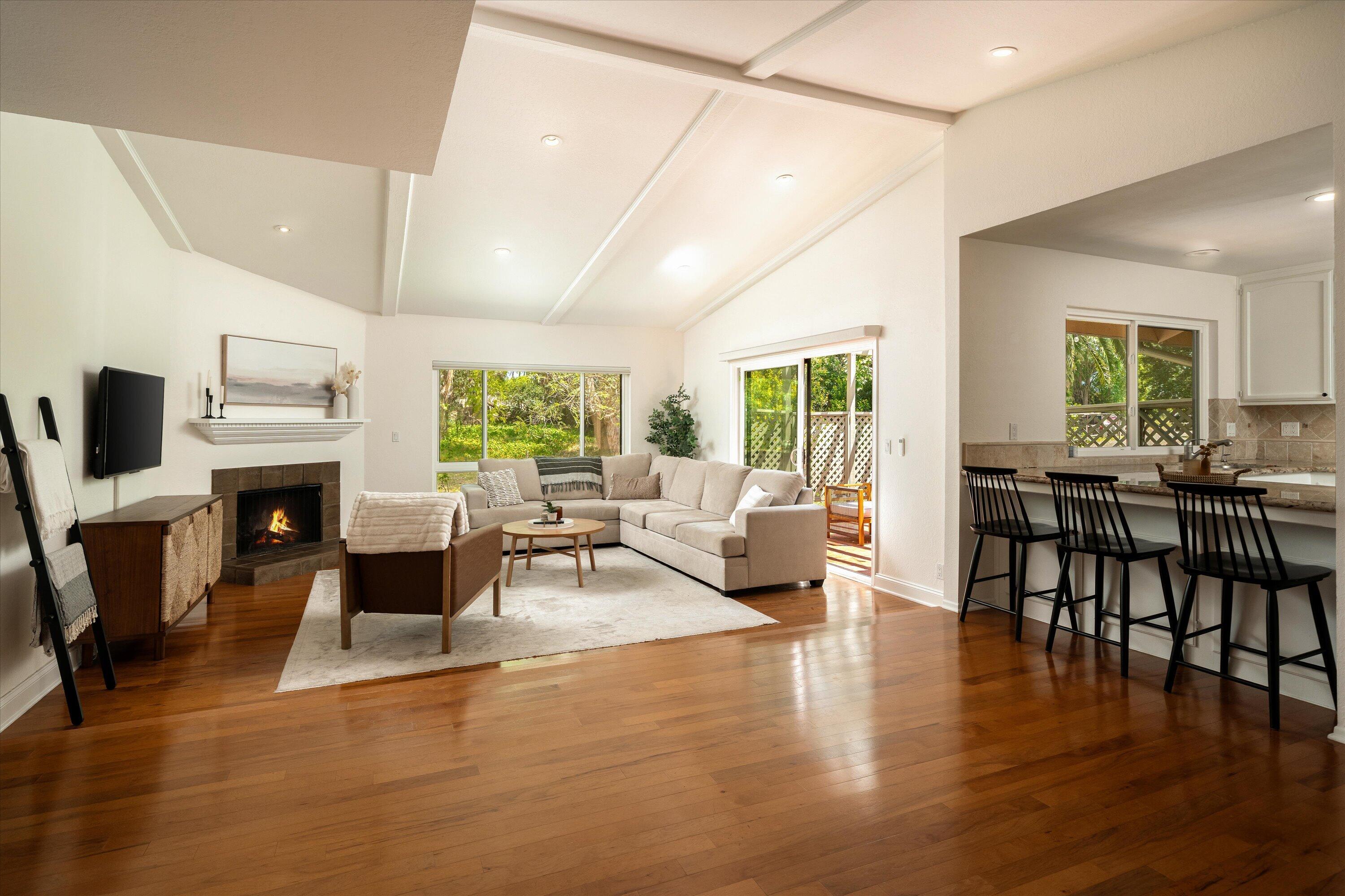 276 N La Cumbre Road