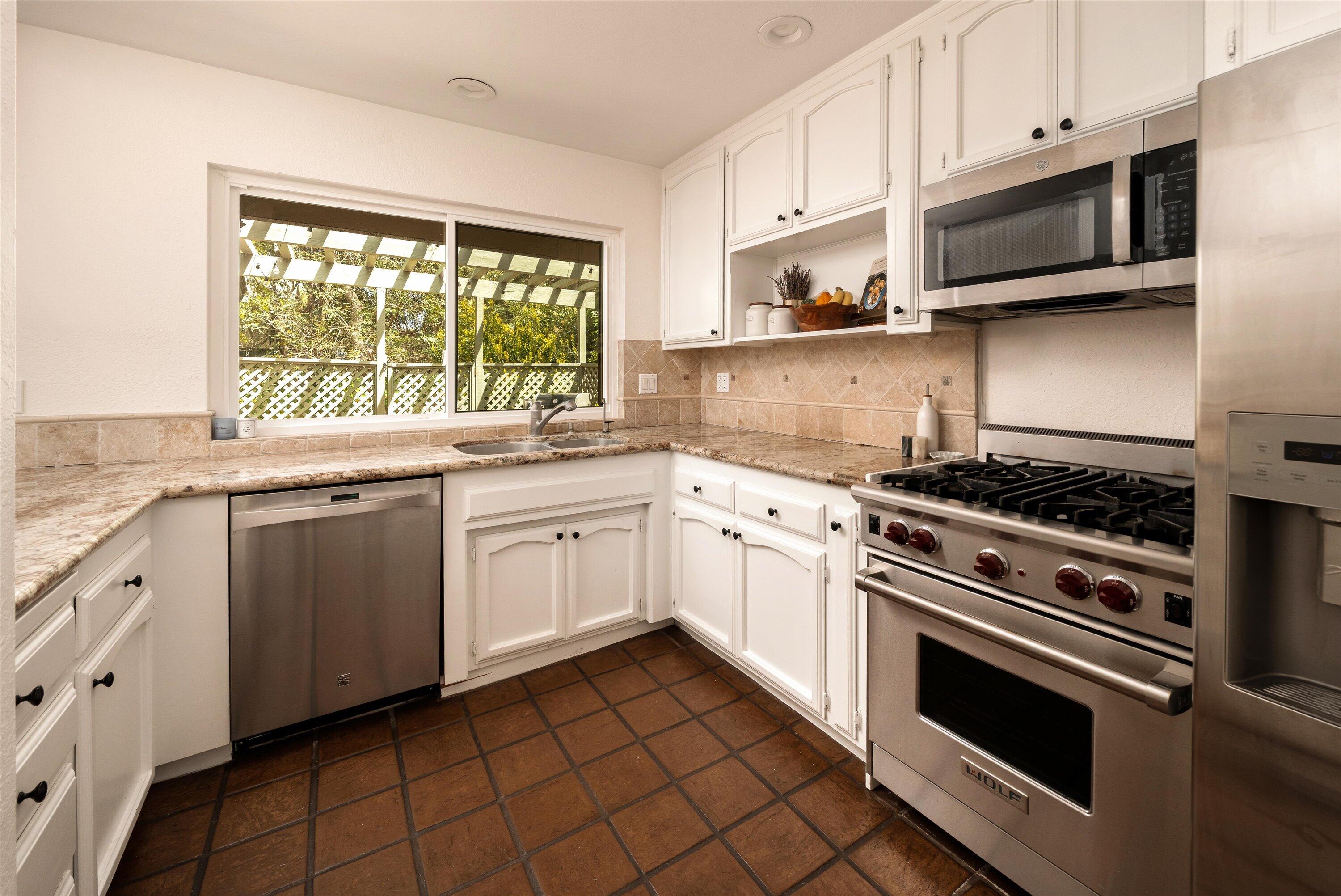 276 N La Cumbre Road