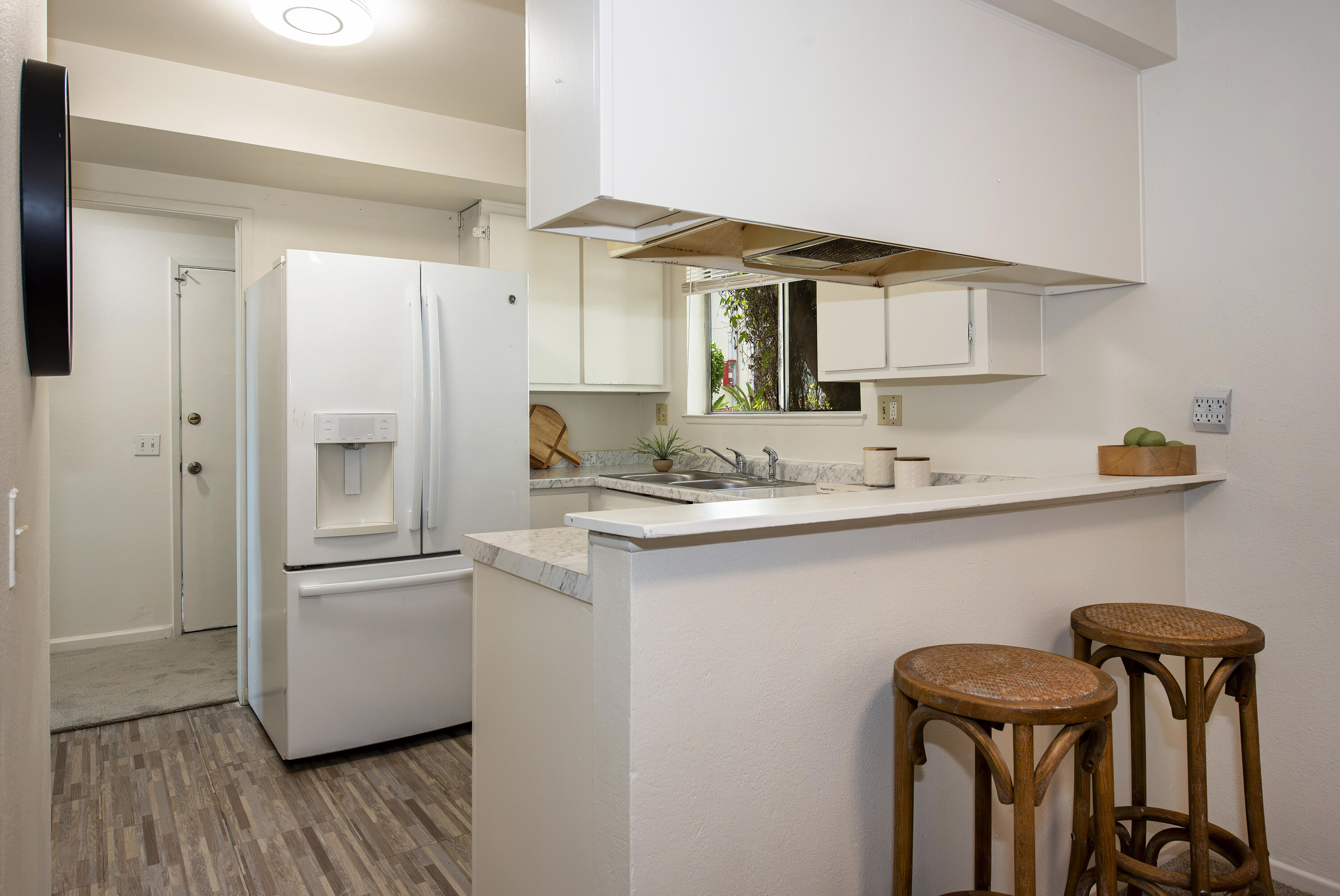 7540 Cathedral Oaks Road Apt 7