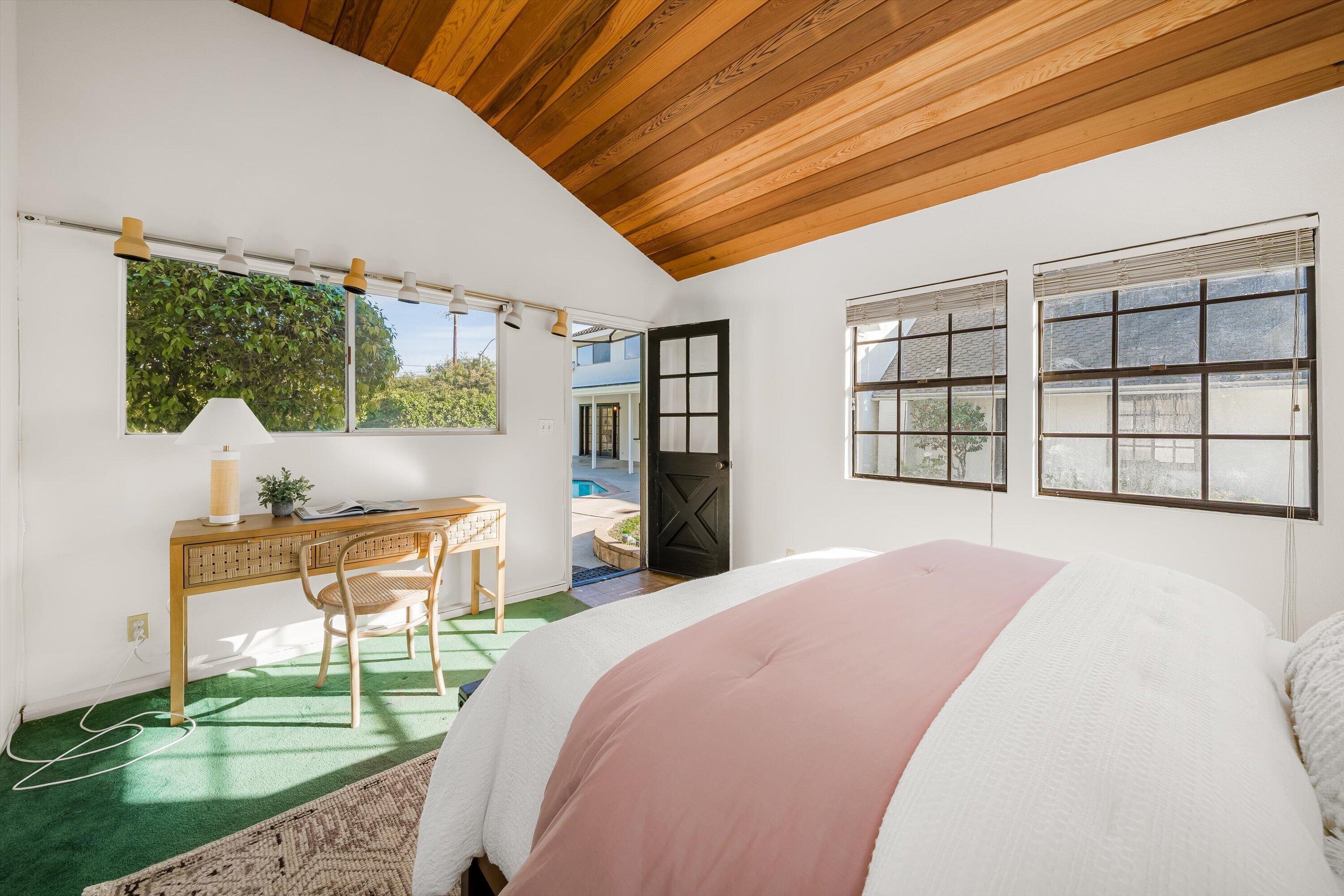 5308 University Drive