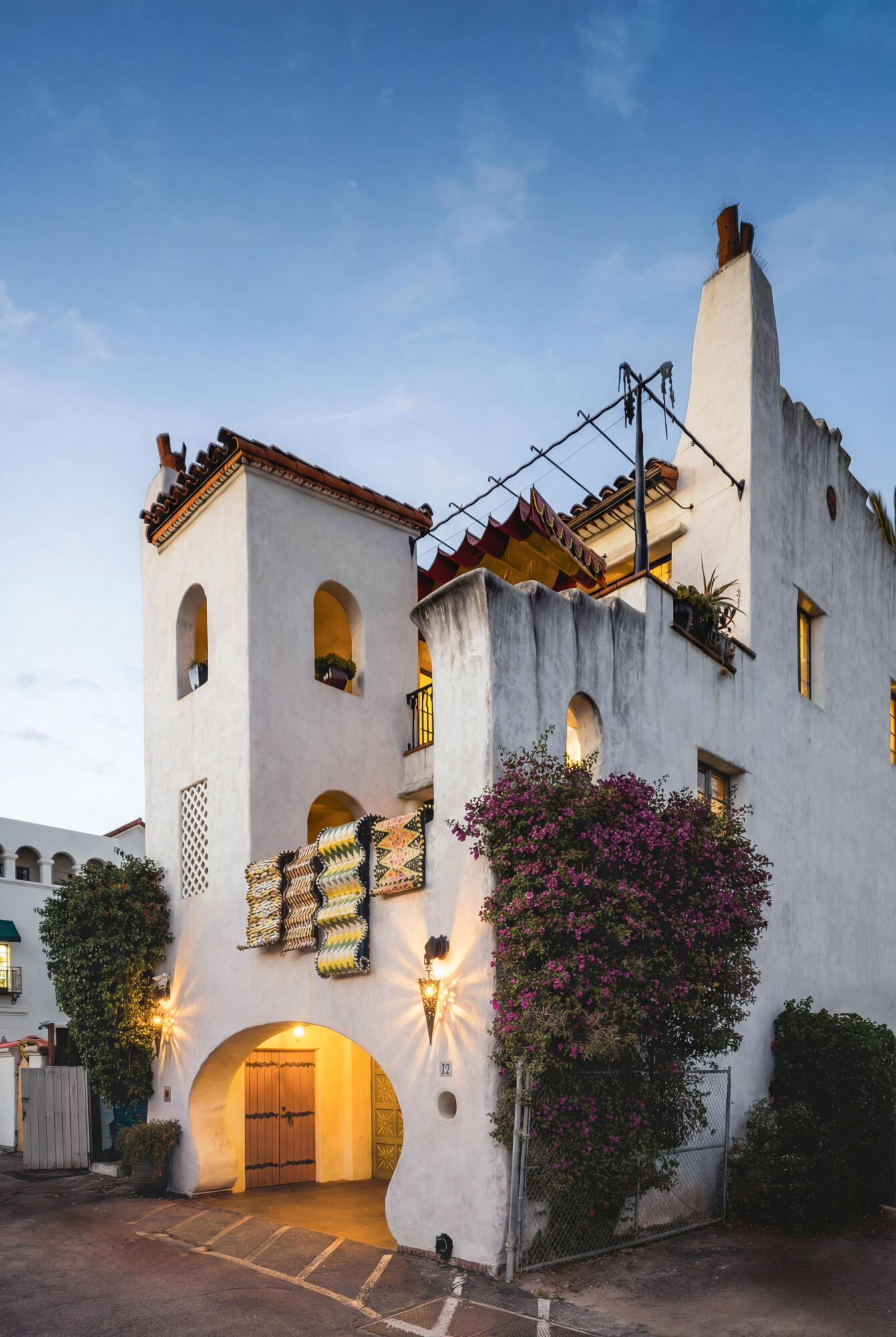 12 W Gutierrez Street