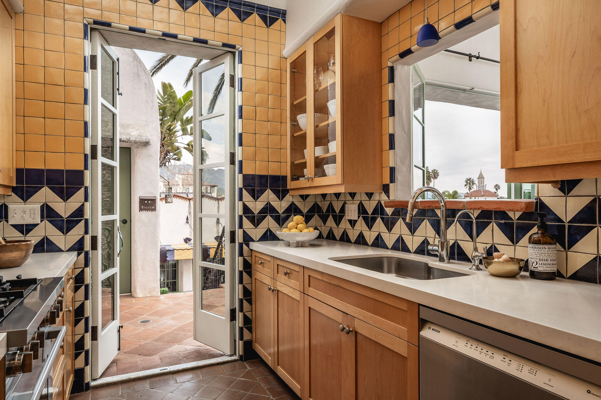 12 W Gutierrez Street