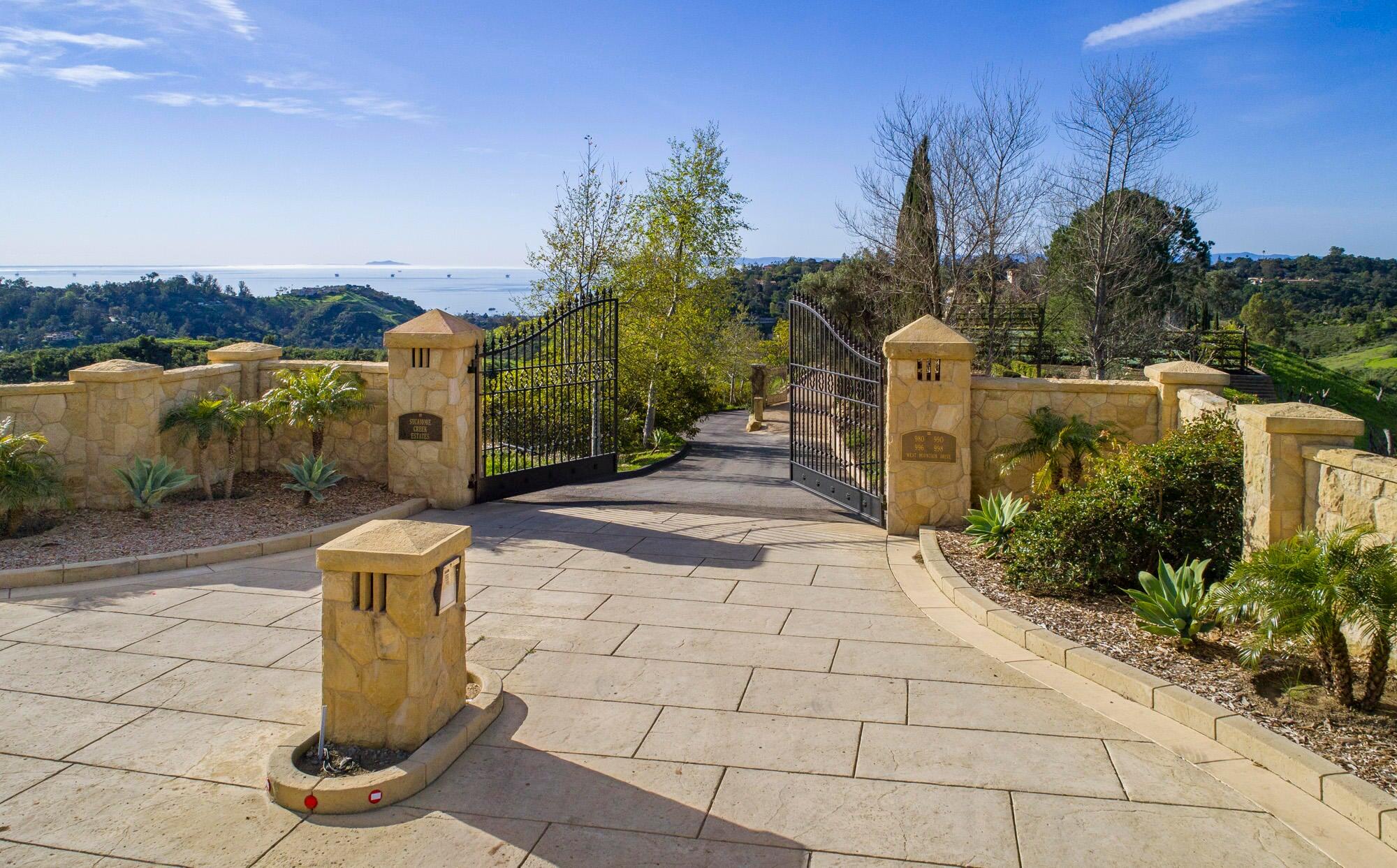 998 W Mountain Drive