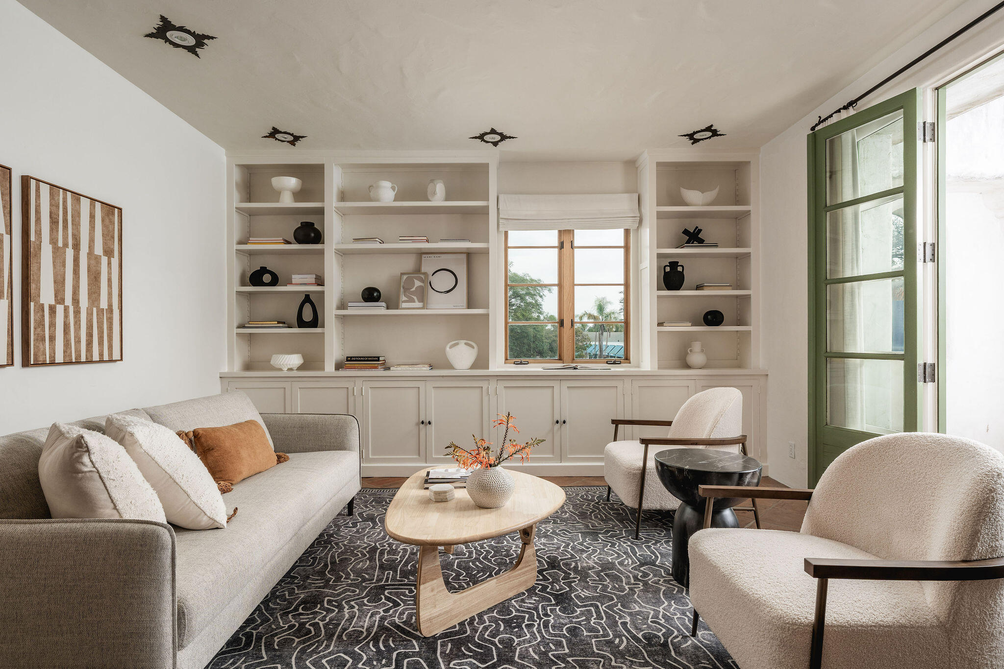 12 W Gutierrez Street