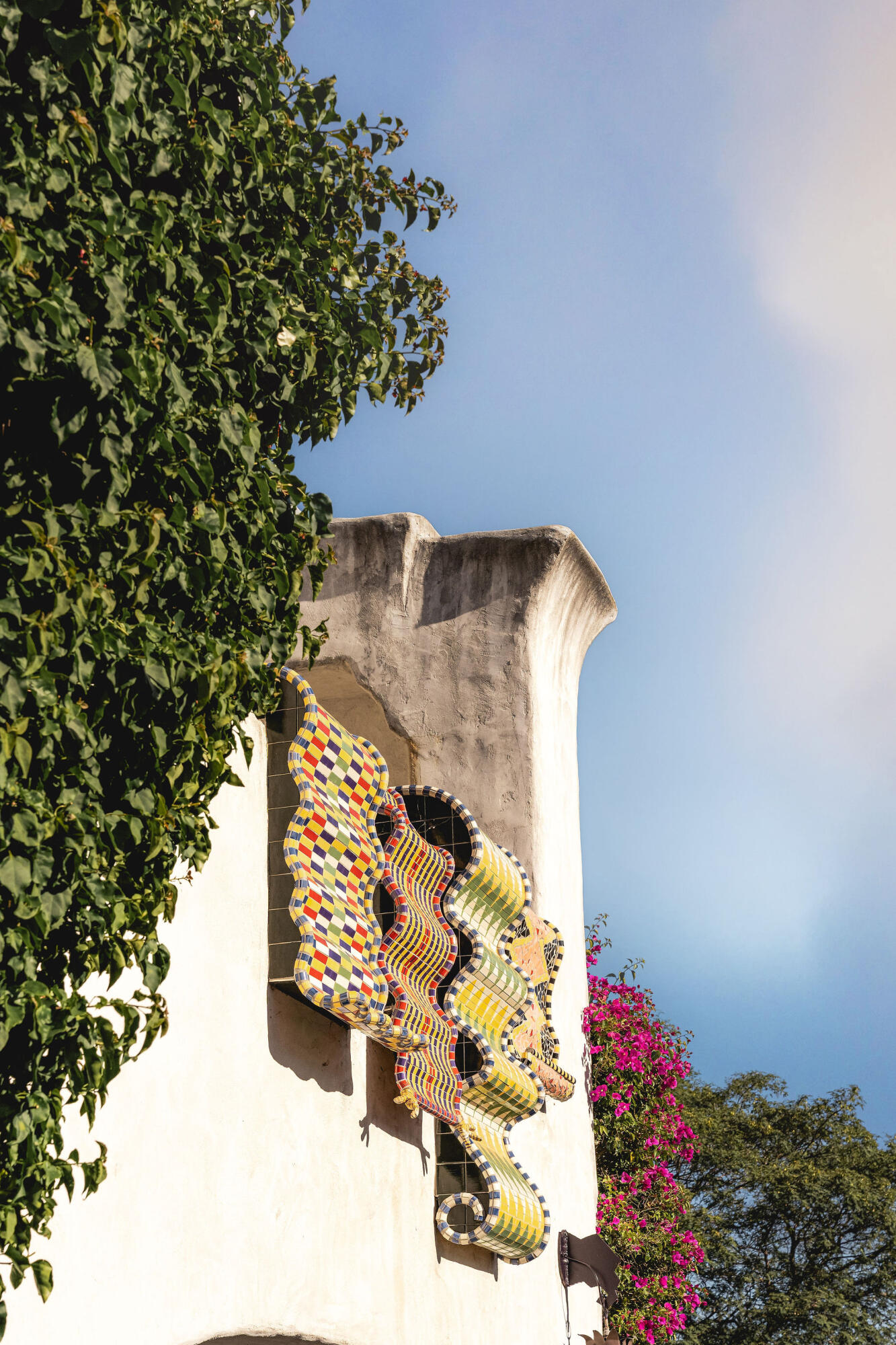 12 W Gutierrez Street