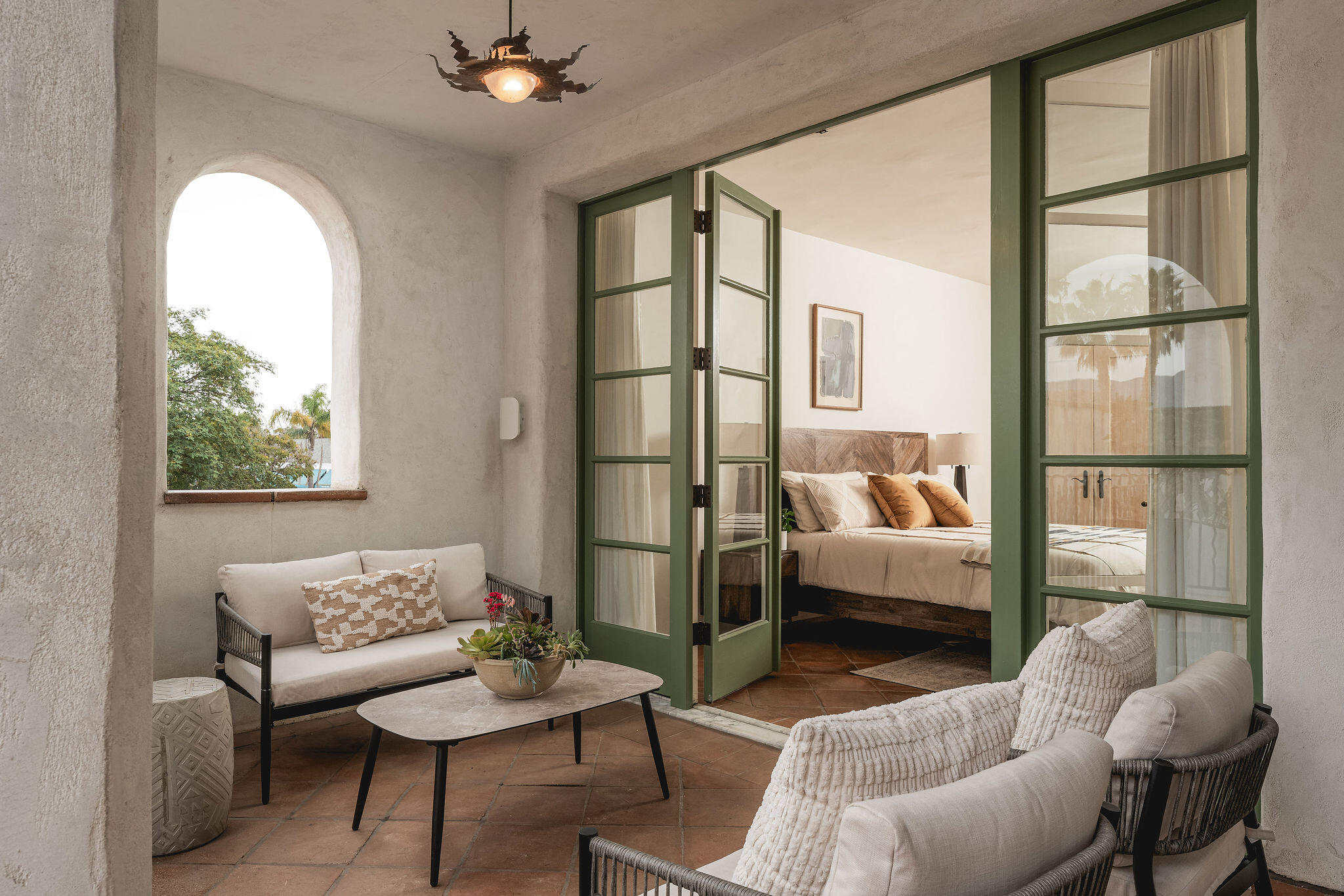 12 W Gutierrez Street