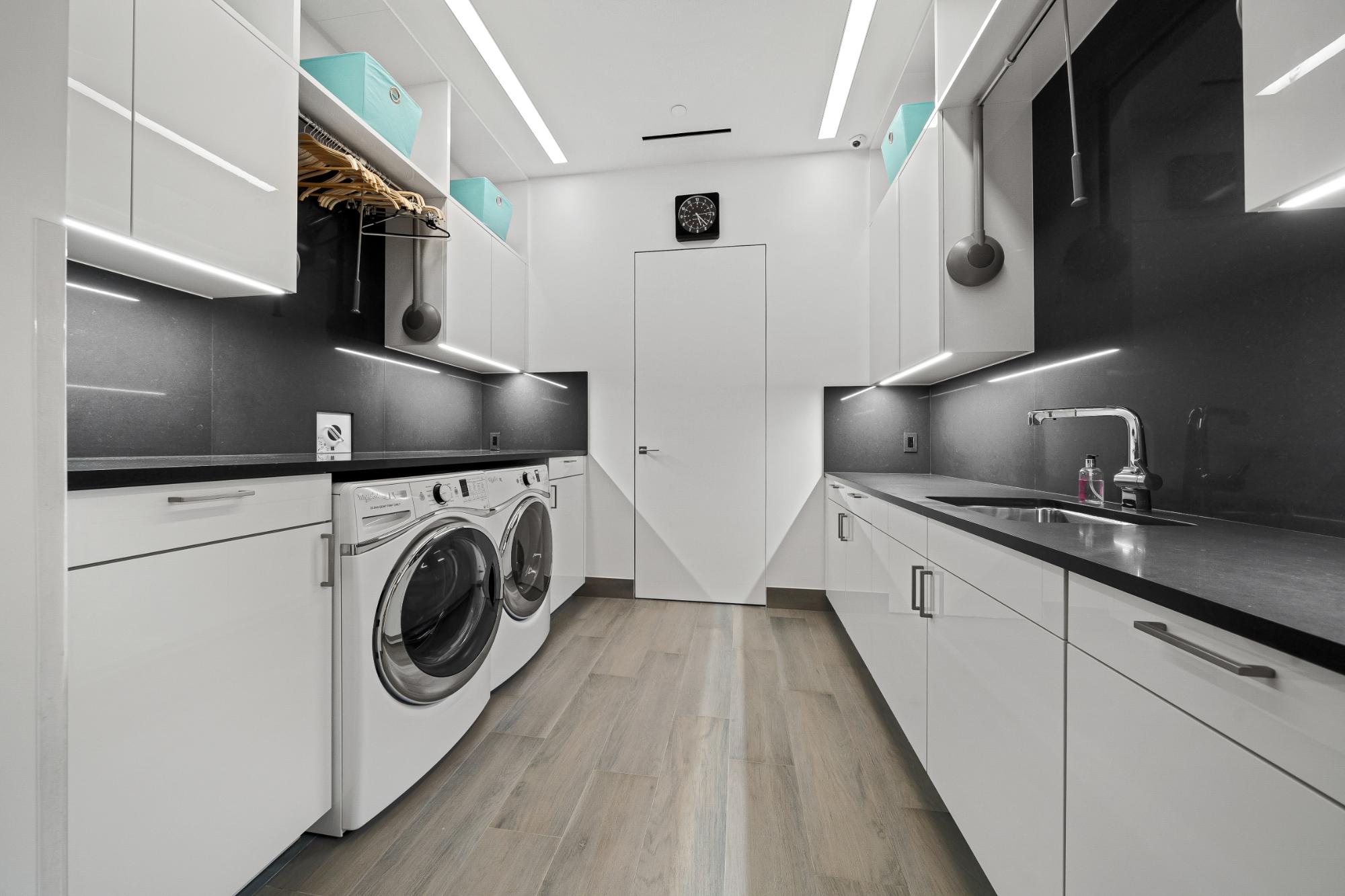 ALBANY Unit: Orchid 6