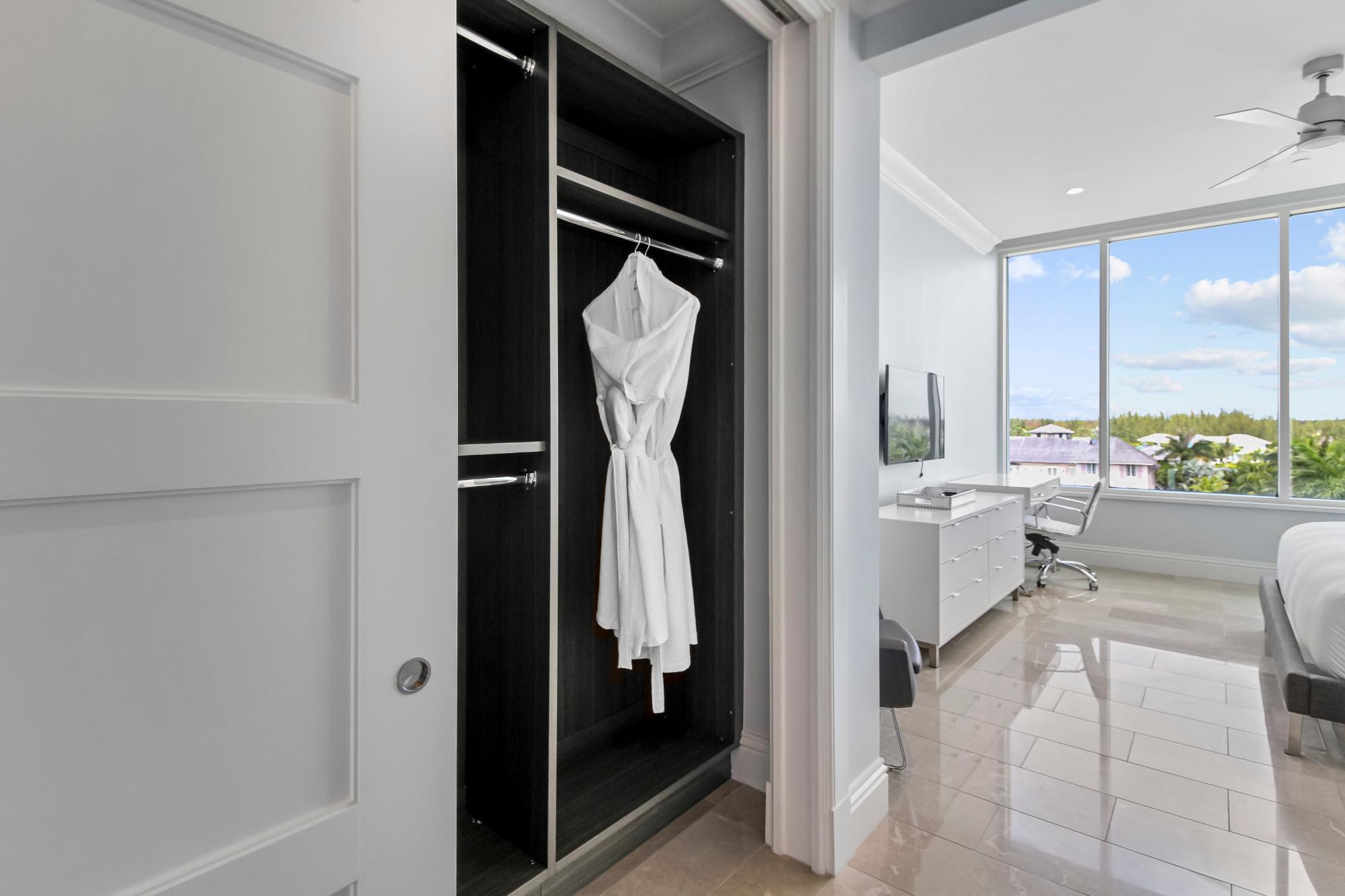 ALBANY Unit: Charles 4A