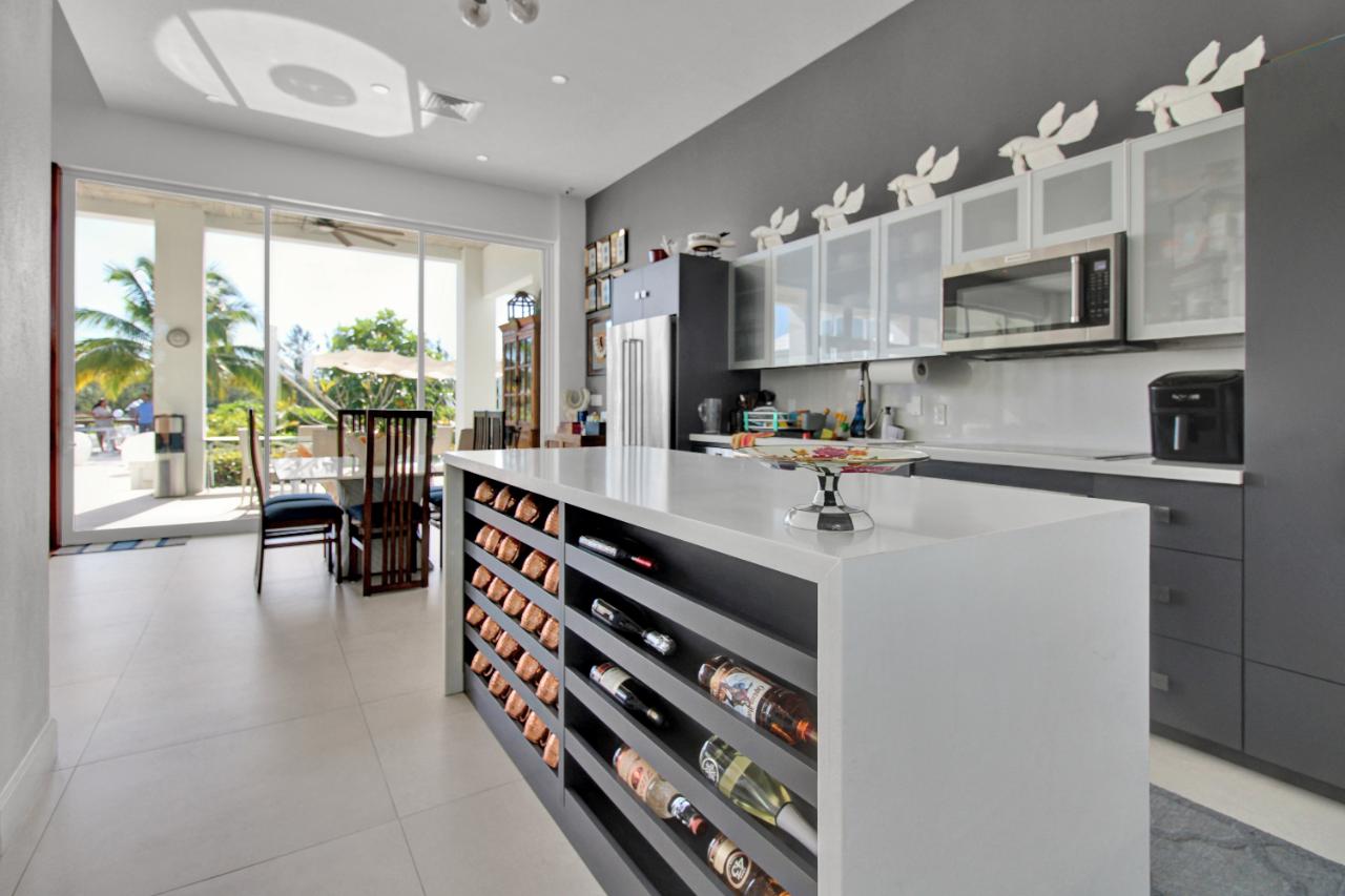 13B OCEAN DRIVE Unit: VERANERA