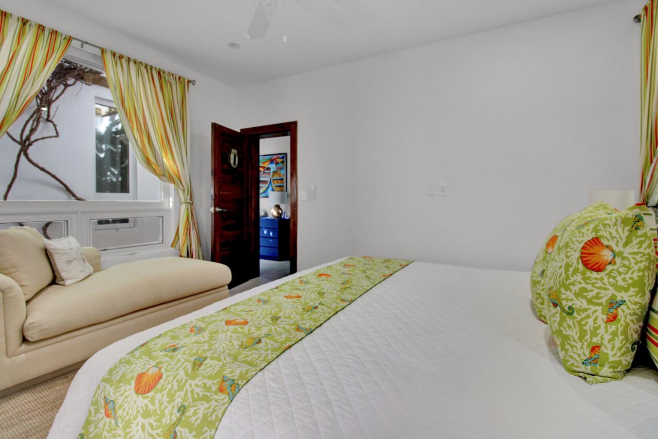 13B OCEAN DRIVE Unit: VERANERA