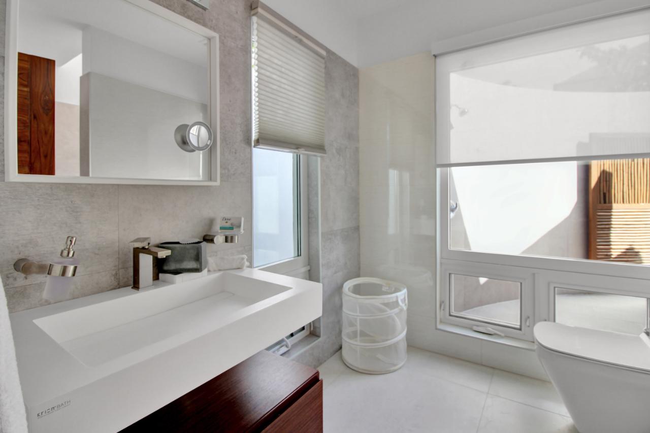 13B OCEAN DRIVE Unit: VERANERA