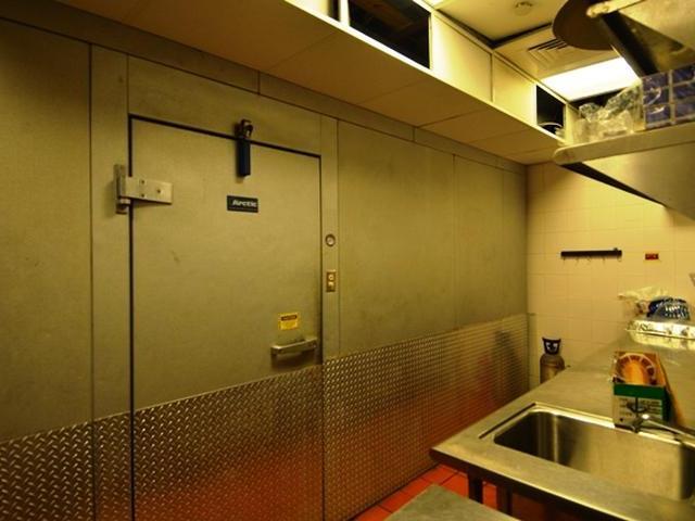 ELIZABETH ON BAY Unit: 16A/B