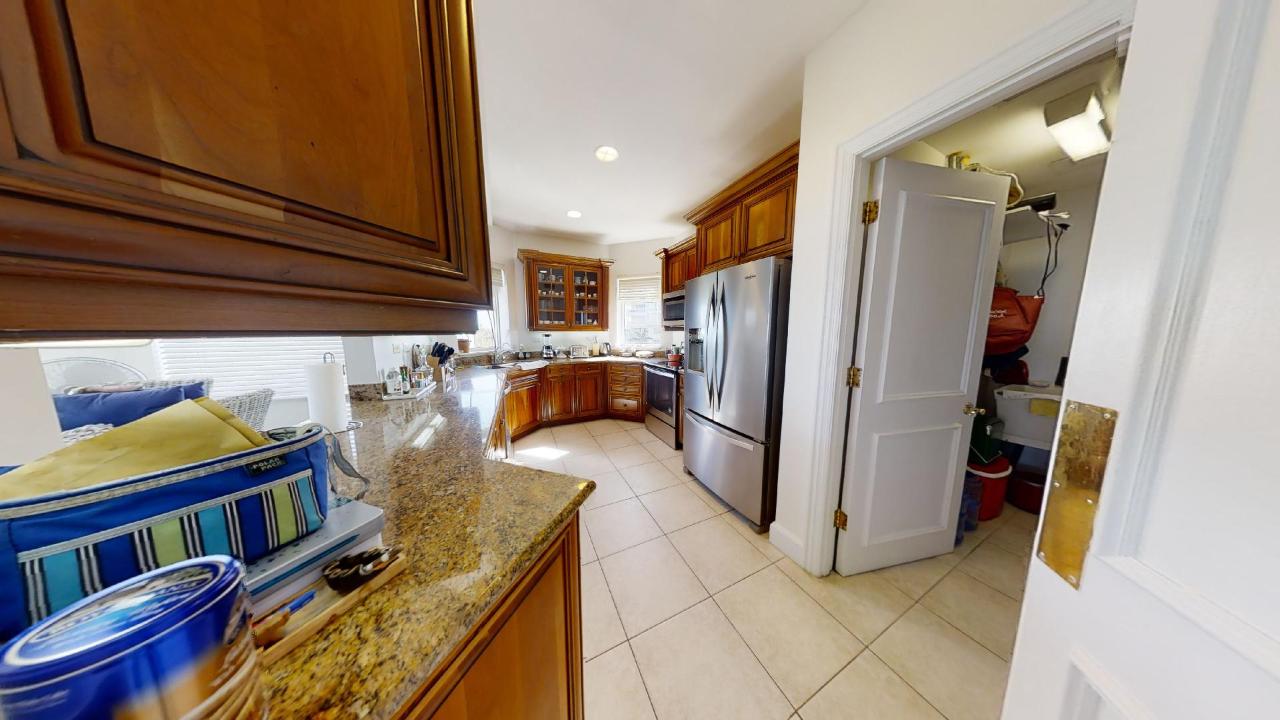 CABLE BEACH Unit: E406