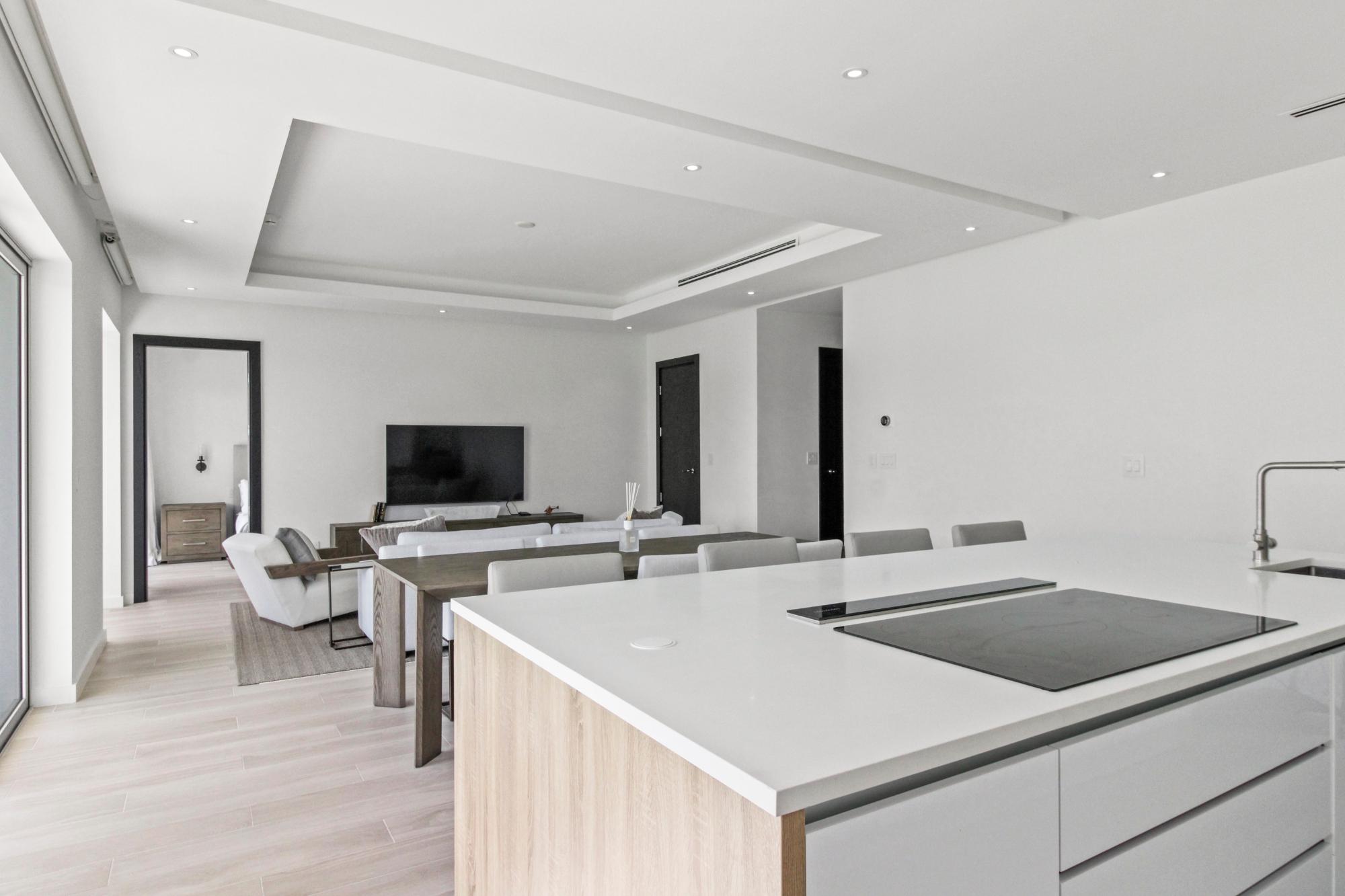 ONE MARINA PALM CAY Unit: 301