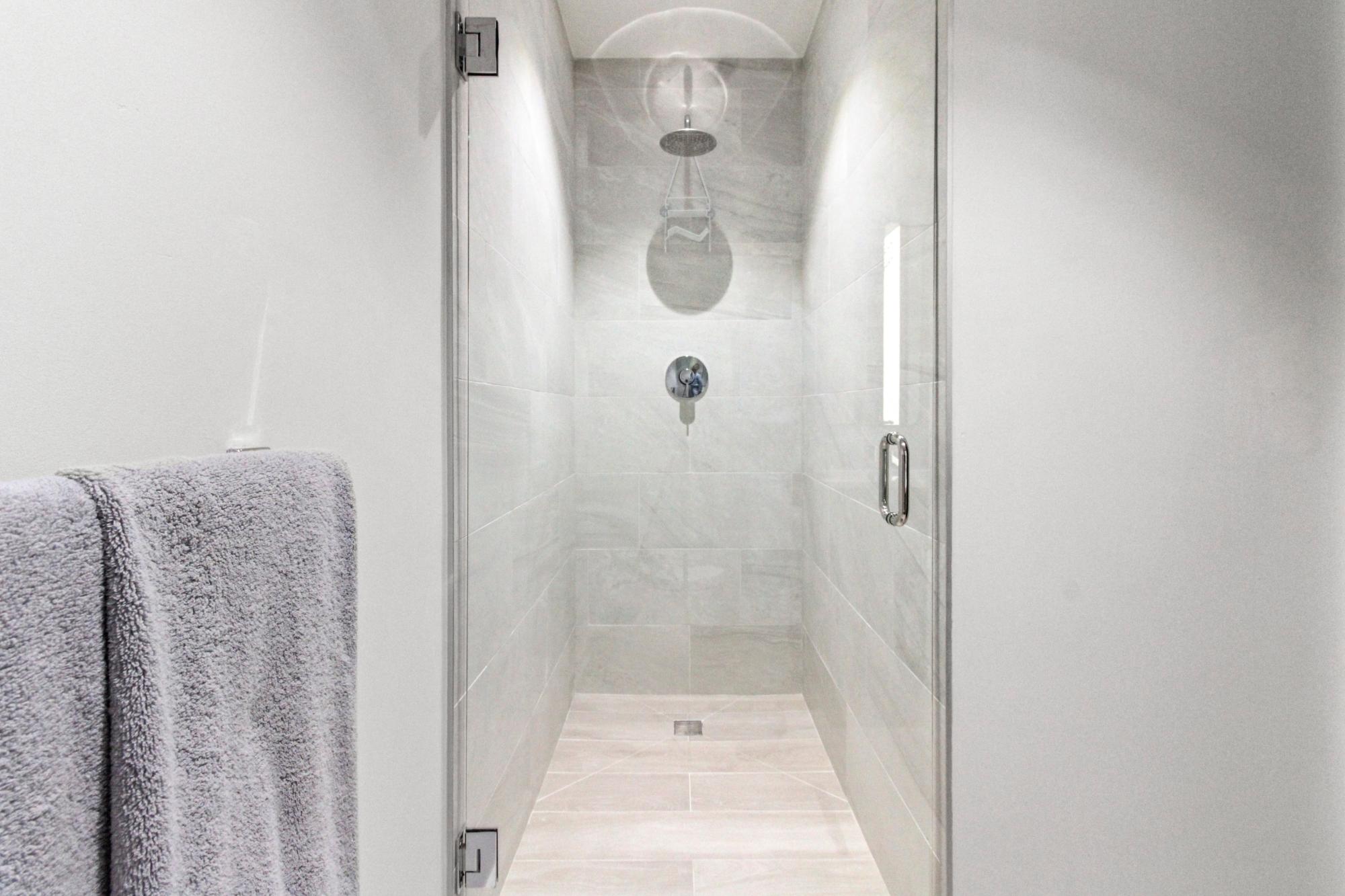 ONE MARINA PALM CAY Unit: 301