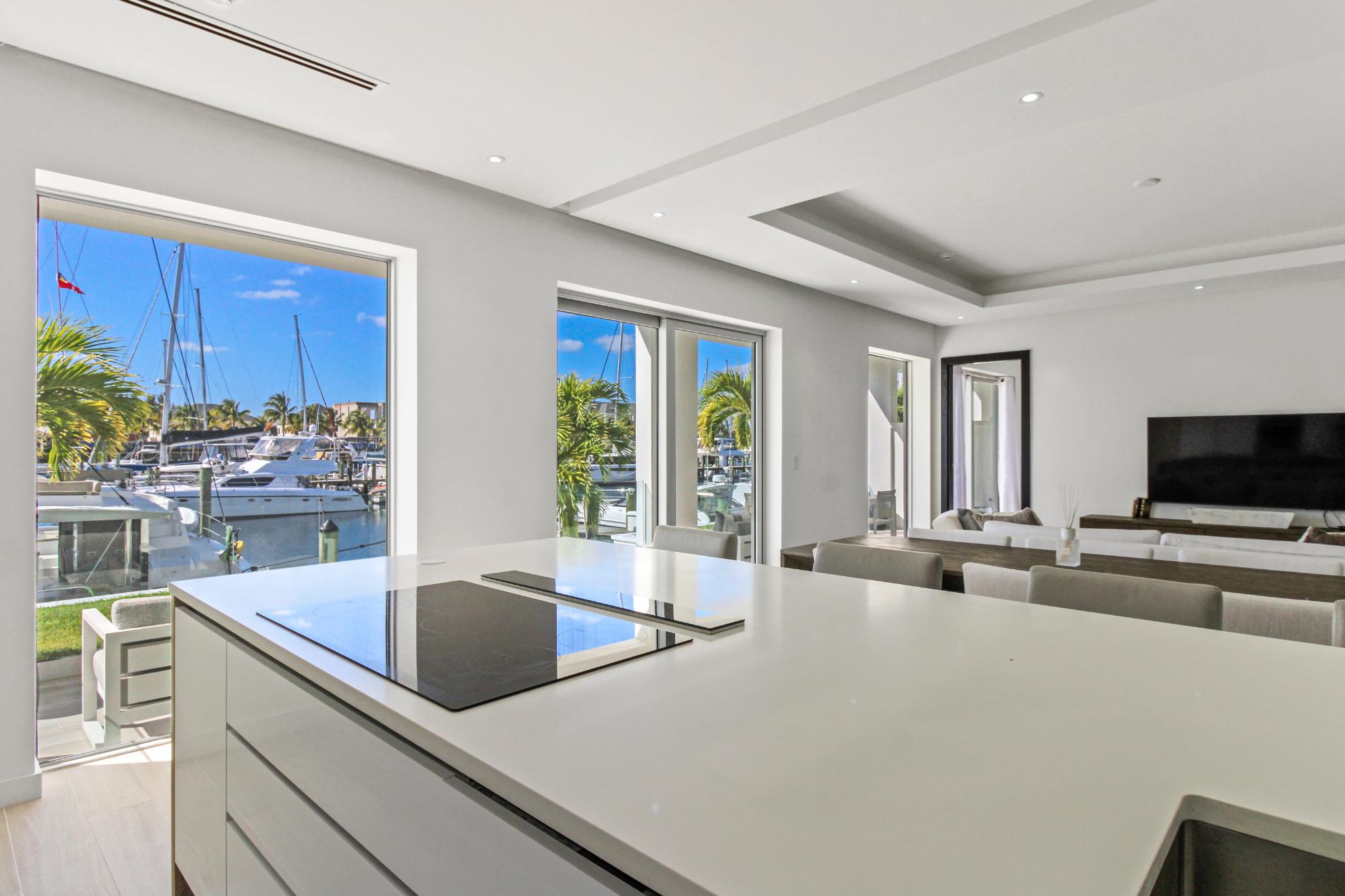 ONE MARINA PALM CAY Unit: 301