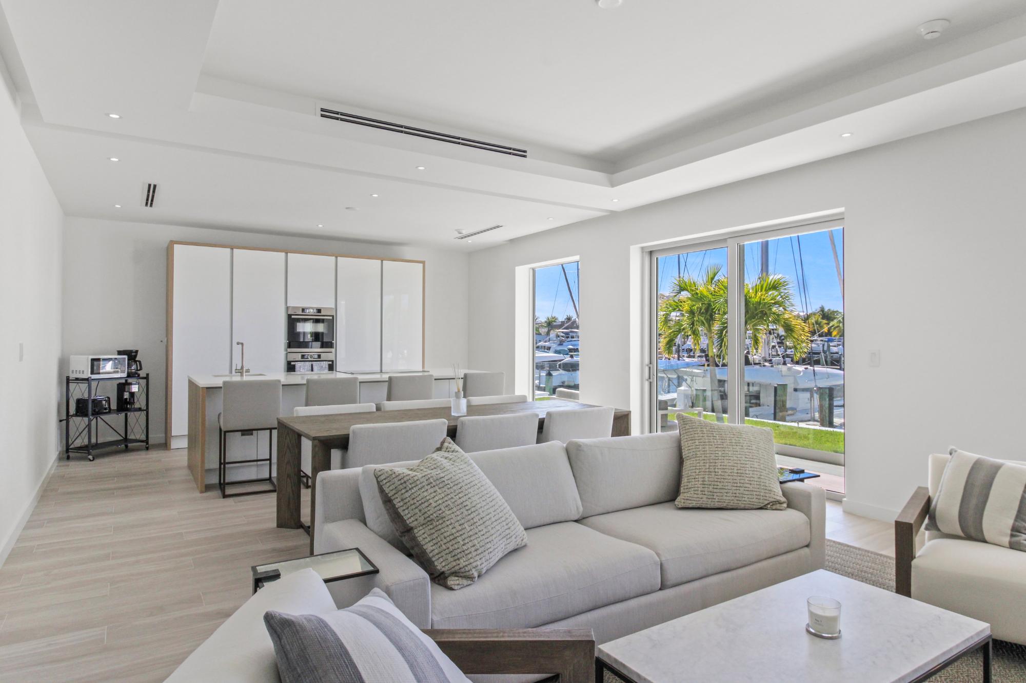 ONE MARINA PALM CAY Unit: 301