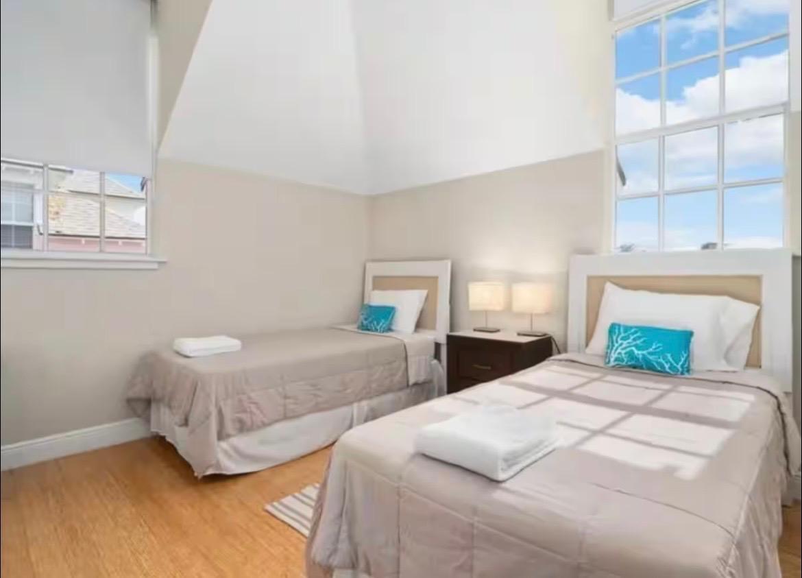 PALM CAY Unit: A1 4B