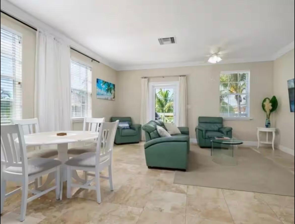 PALM CAY Unit: A1 4B