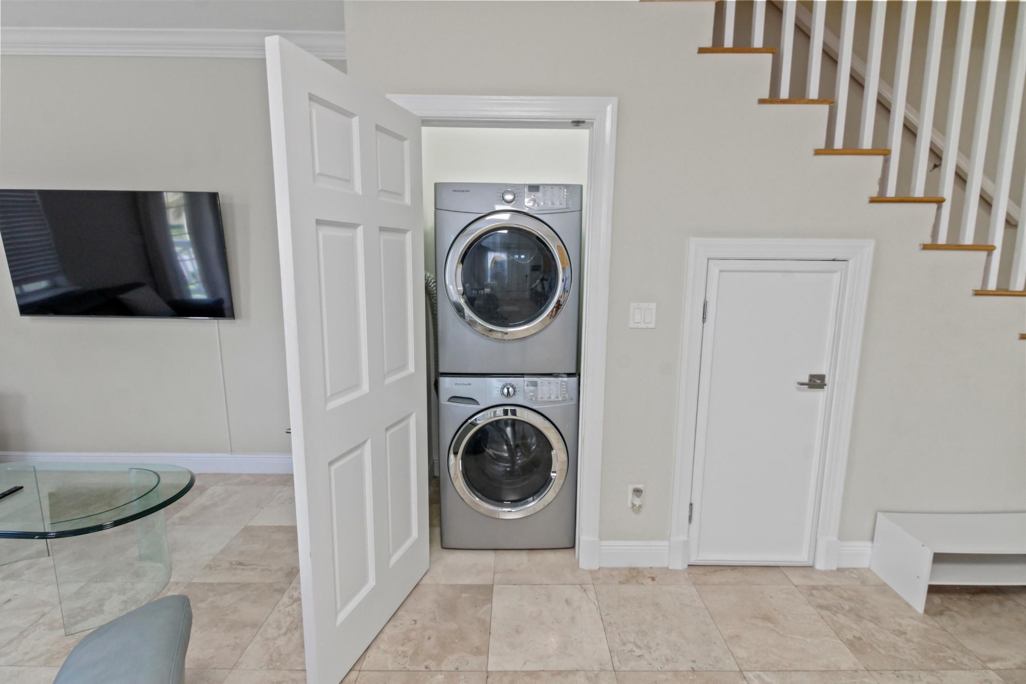 PALM CAY Unit: A1 4B