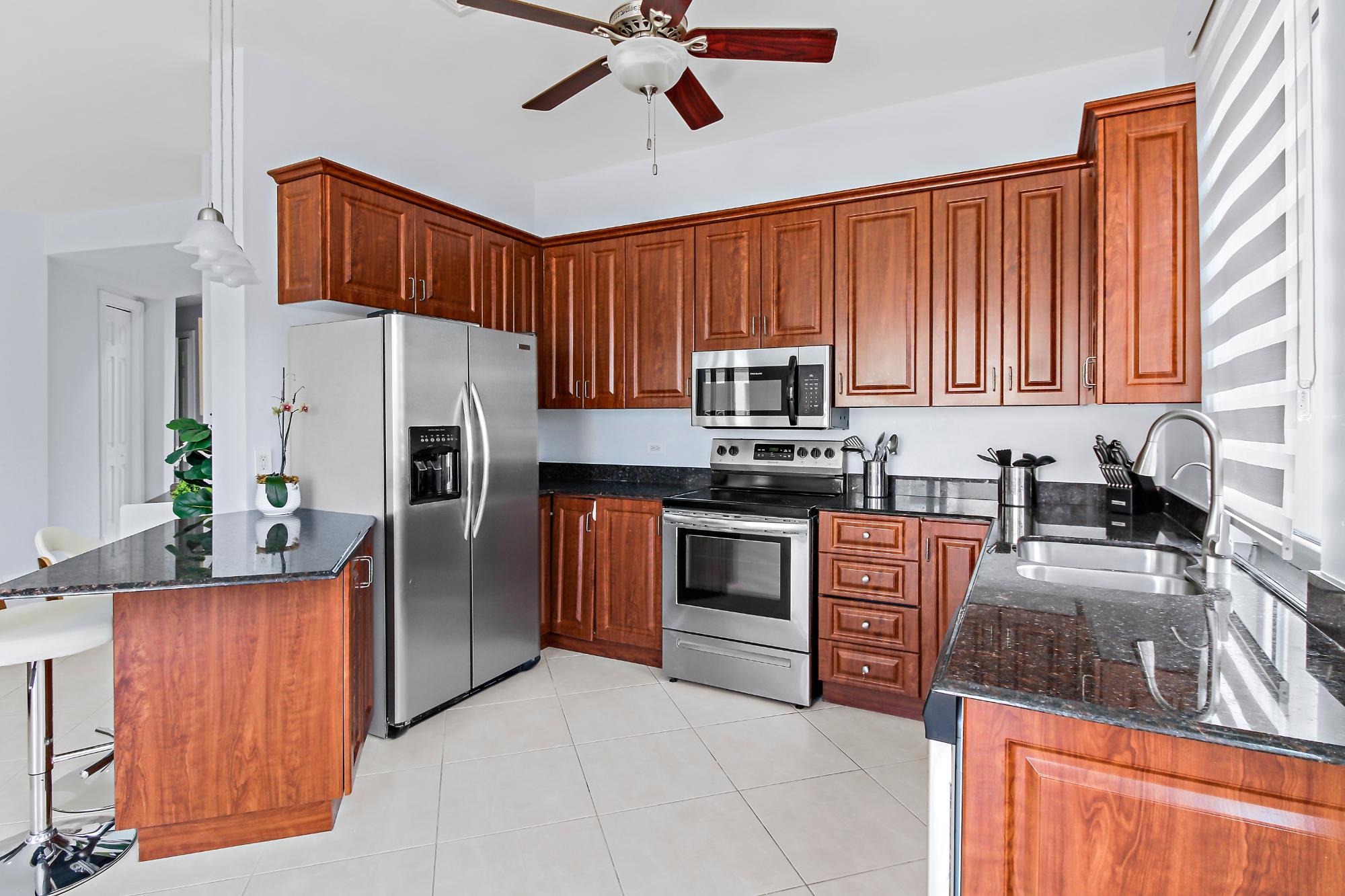 LOVE BEACH WALK Unit: 5