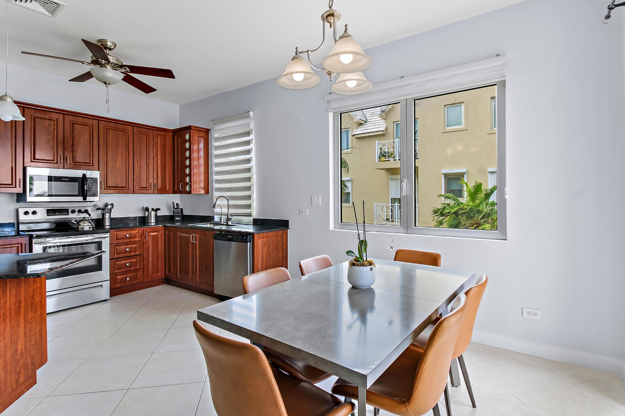 LOVE BEACH WALK Unit: 5