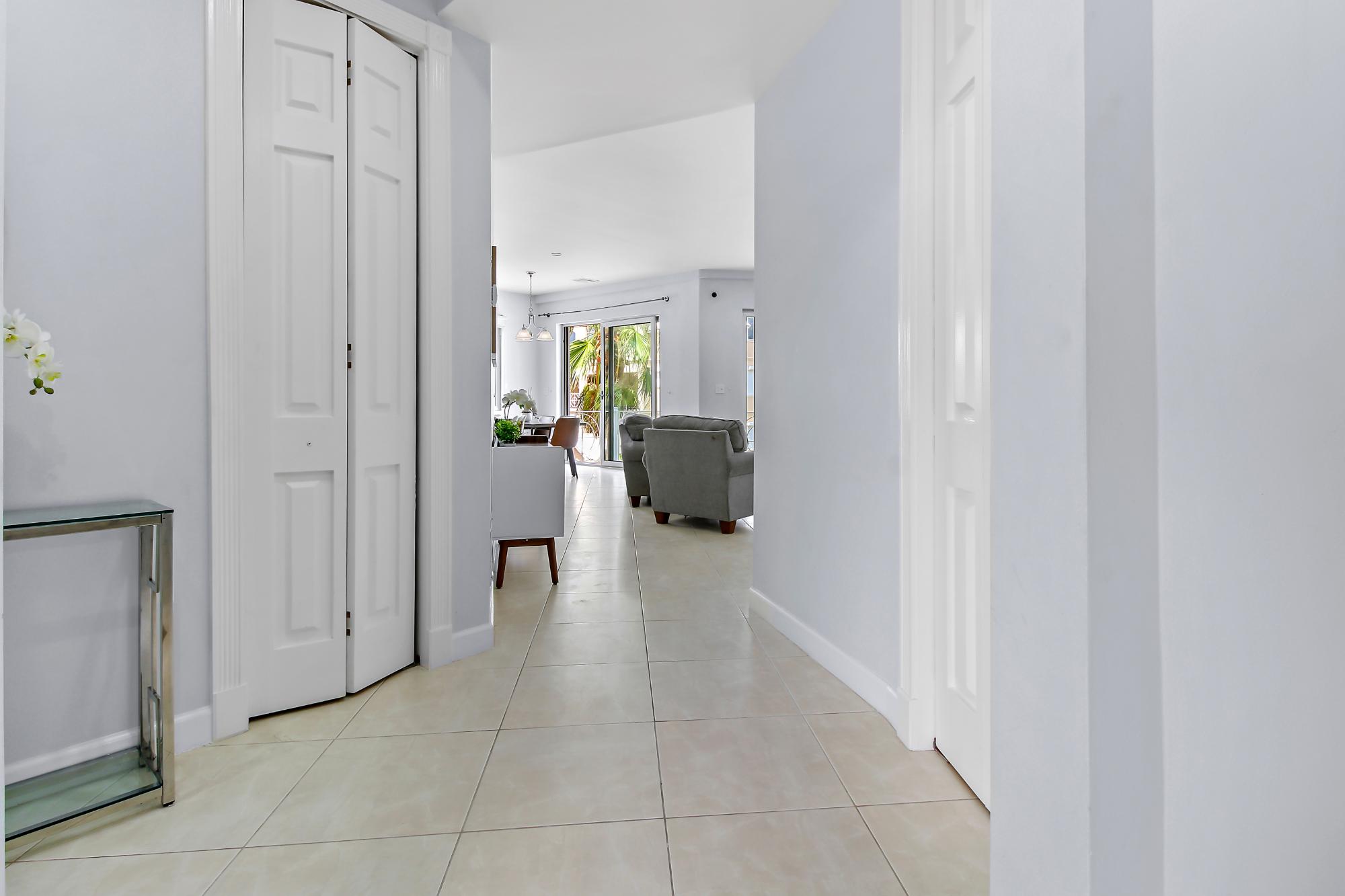 LOVE BEACH WALK Unit: 5