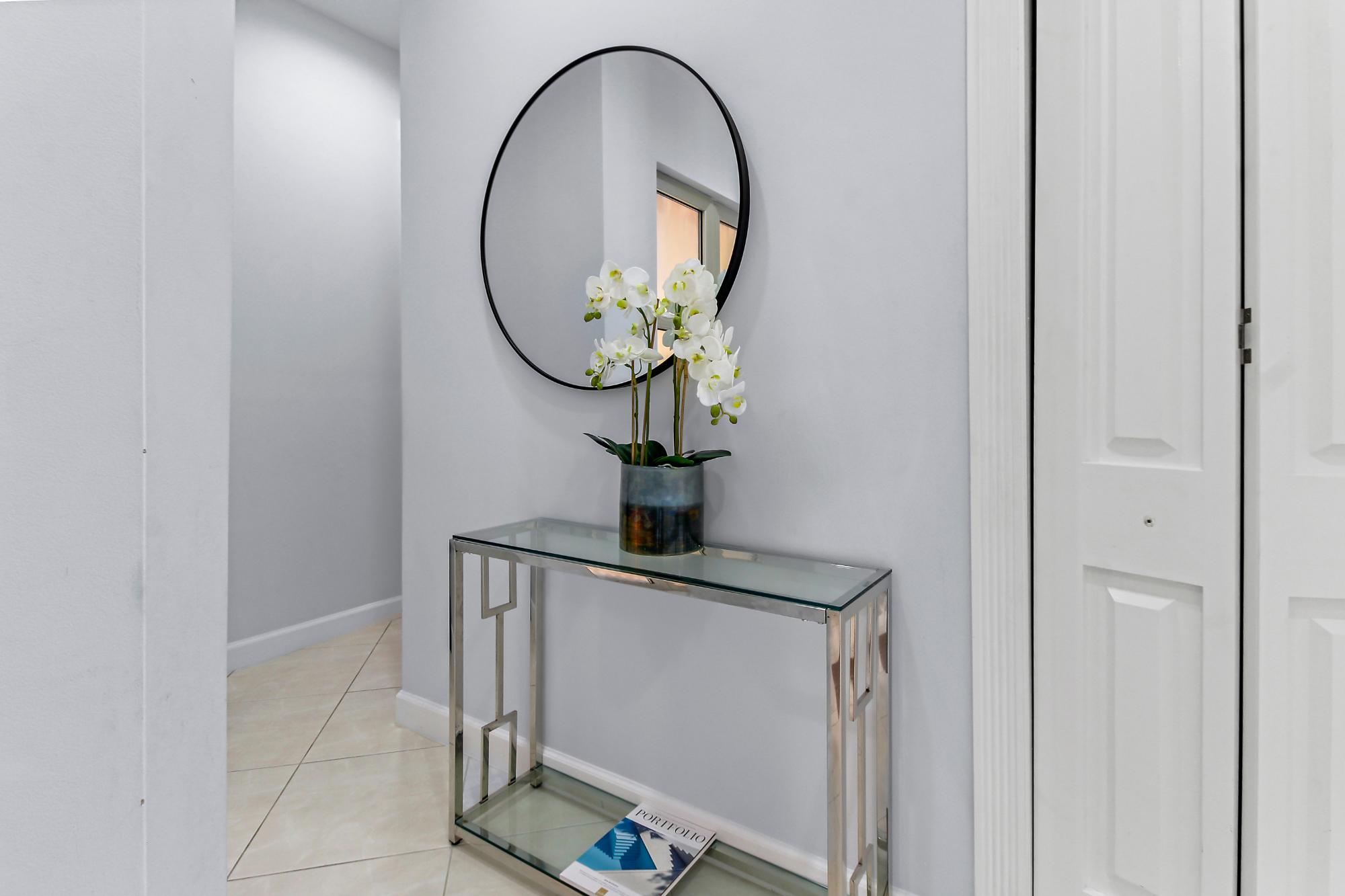 LOVE BEACH WALK Unit: 5