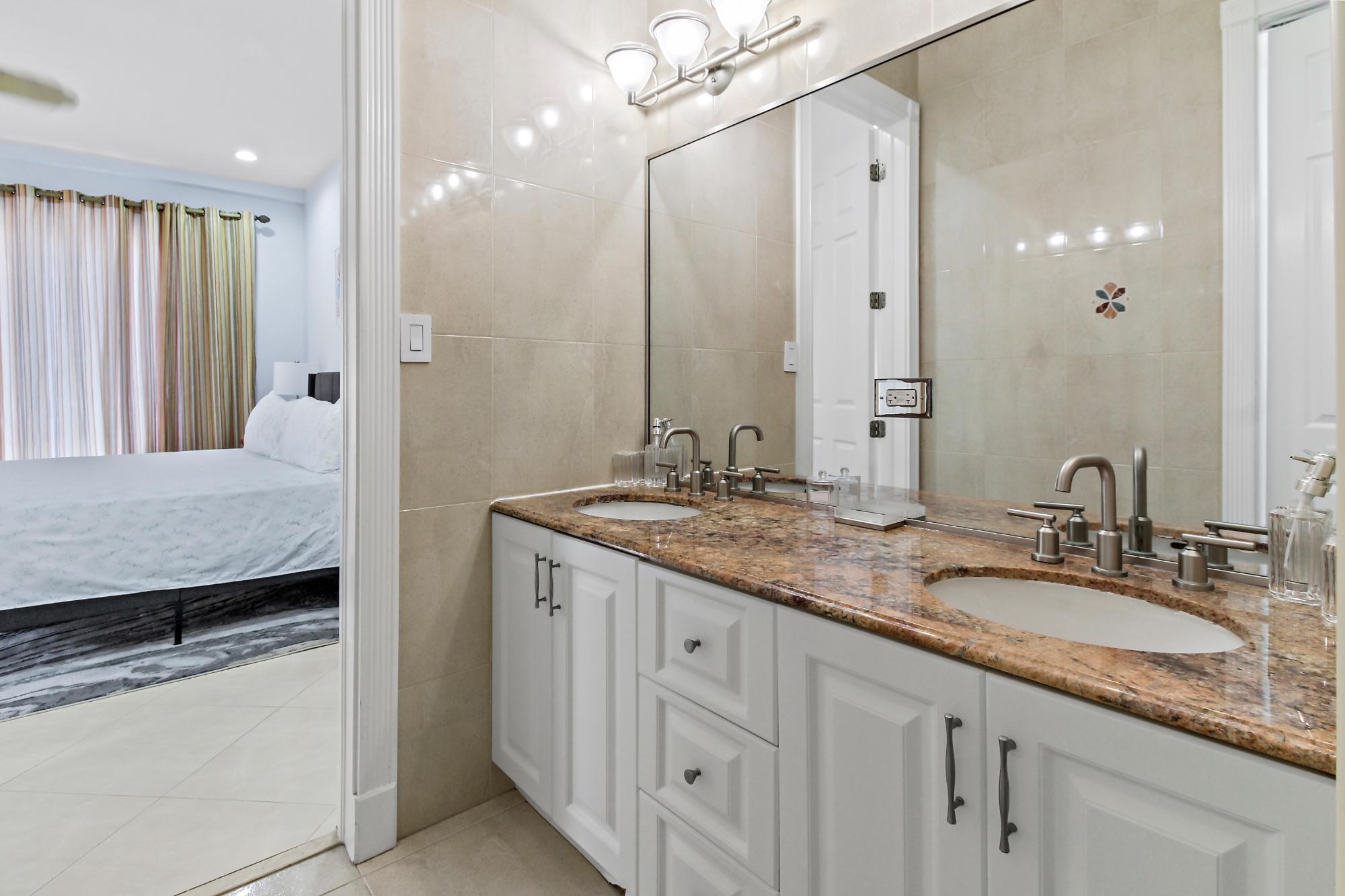 LOVE BEACH WALK Unit: 5