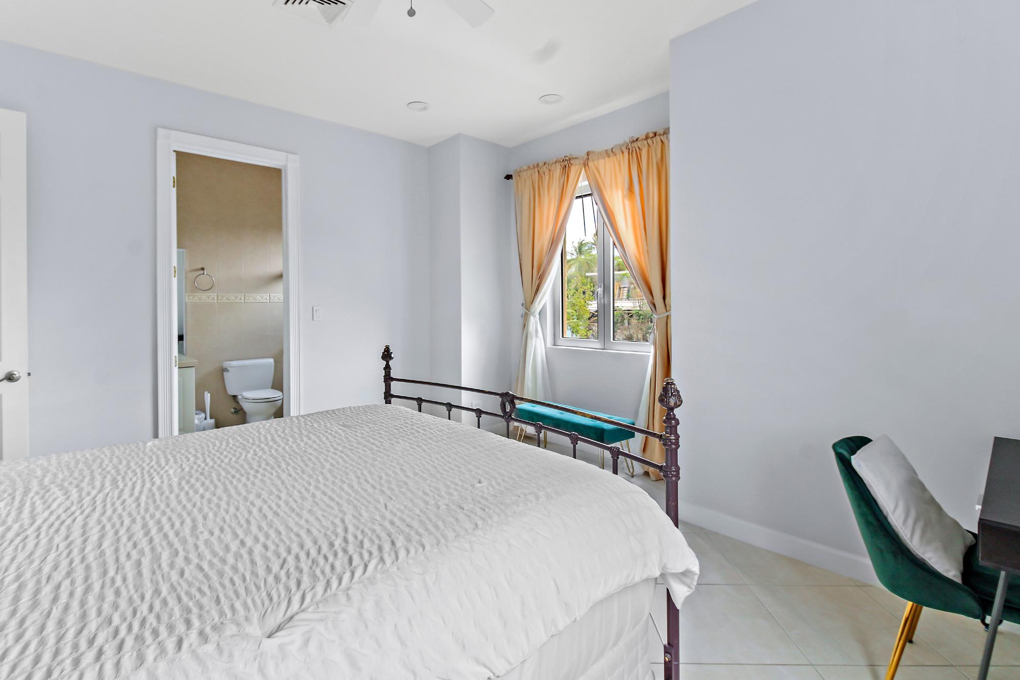 LOVE BEACH WALK Unit: 5