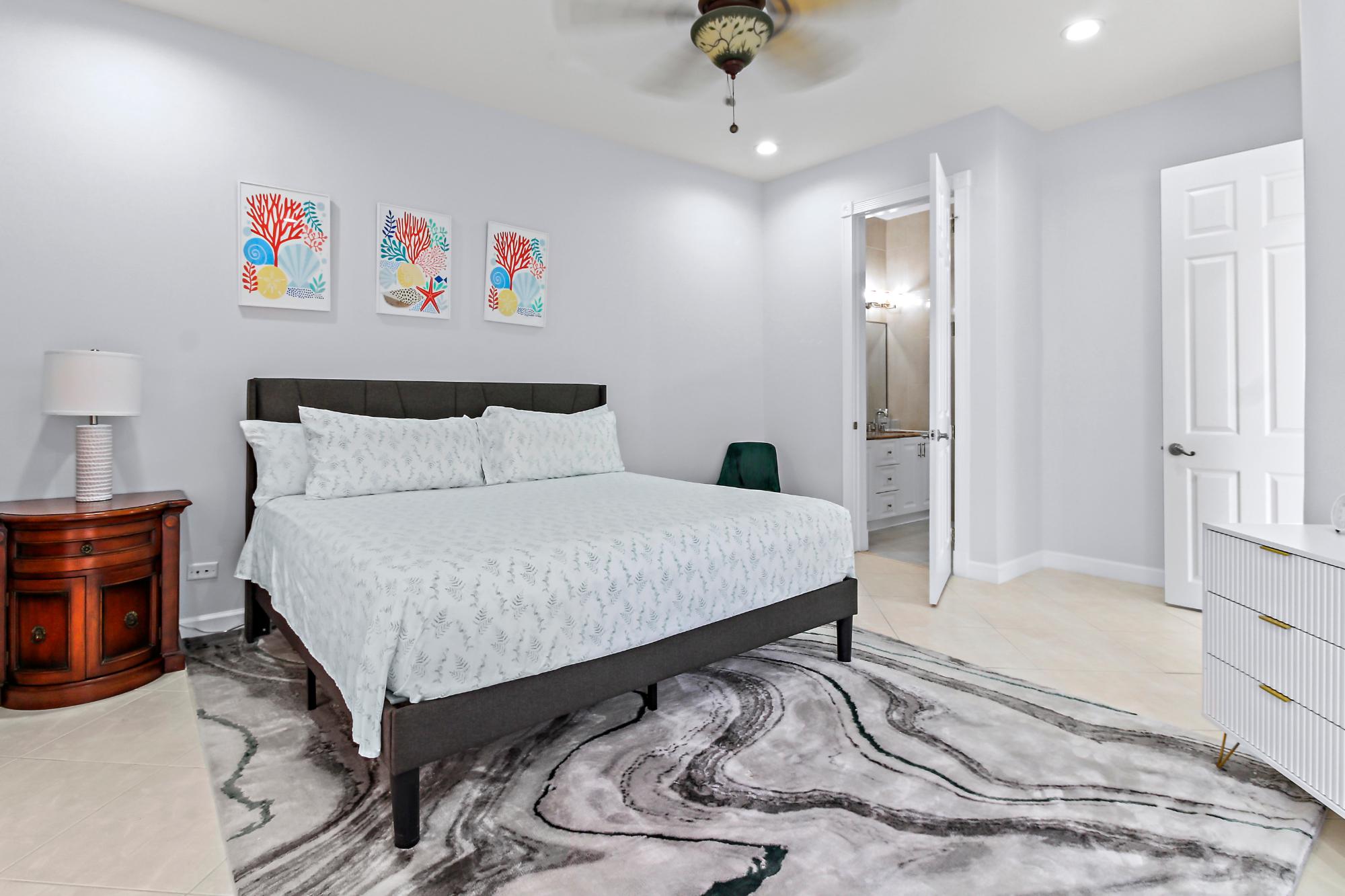 LOVE BEACH WALK Unit: 5