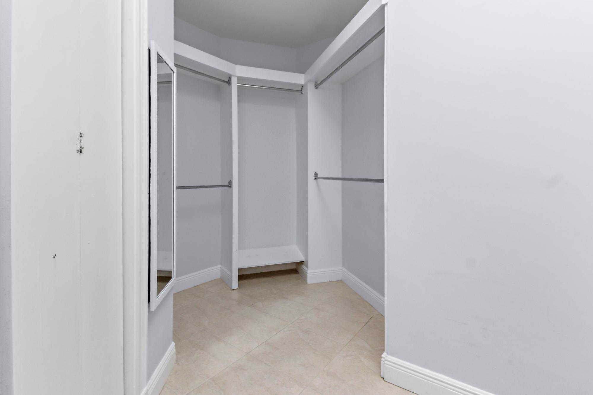 LOVE BEACH WALK Unit: 5