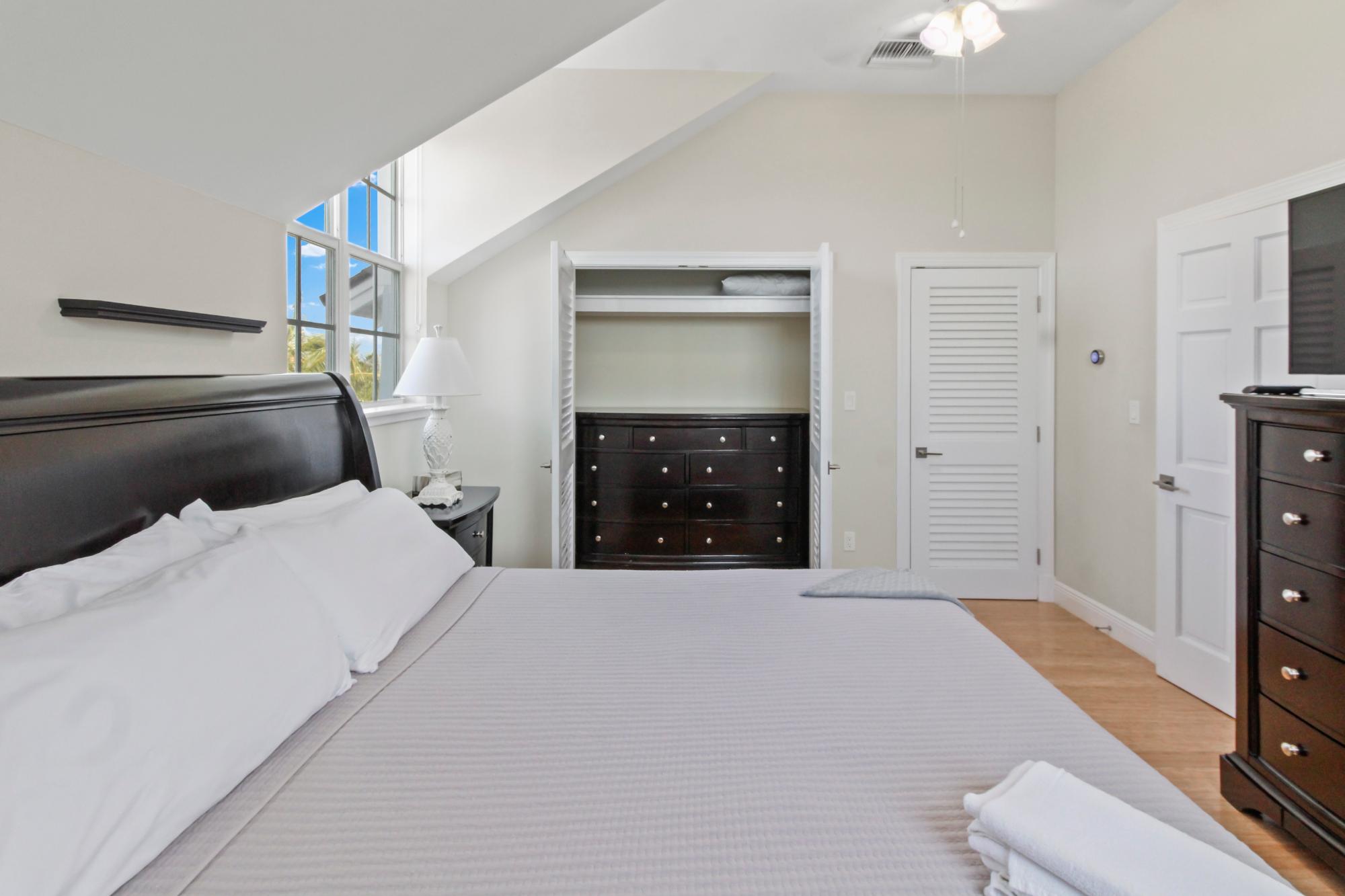 PALM CAY Unit: A1 4B