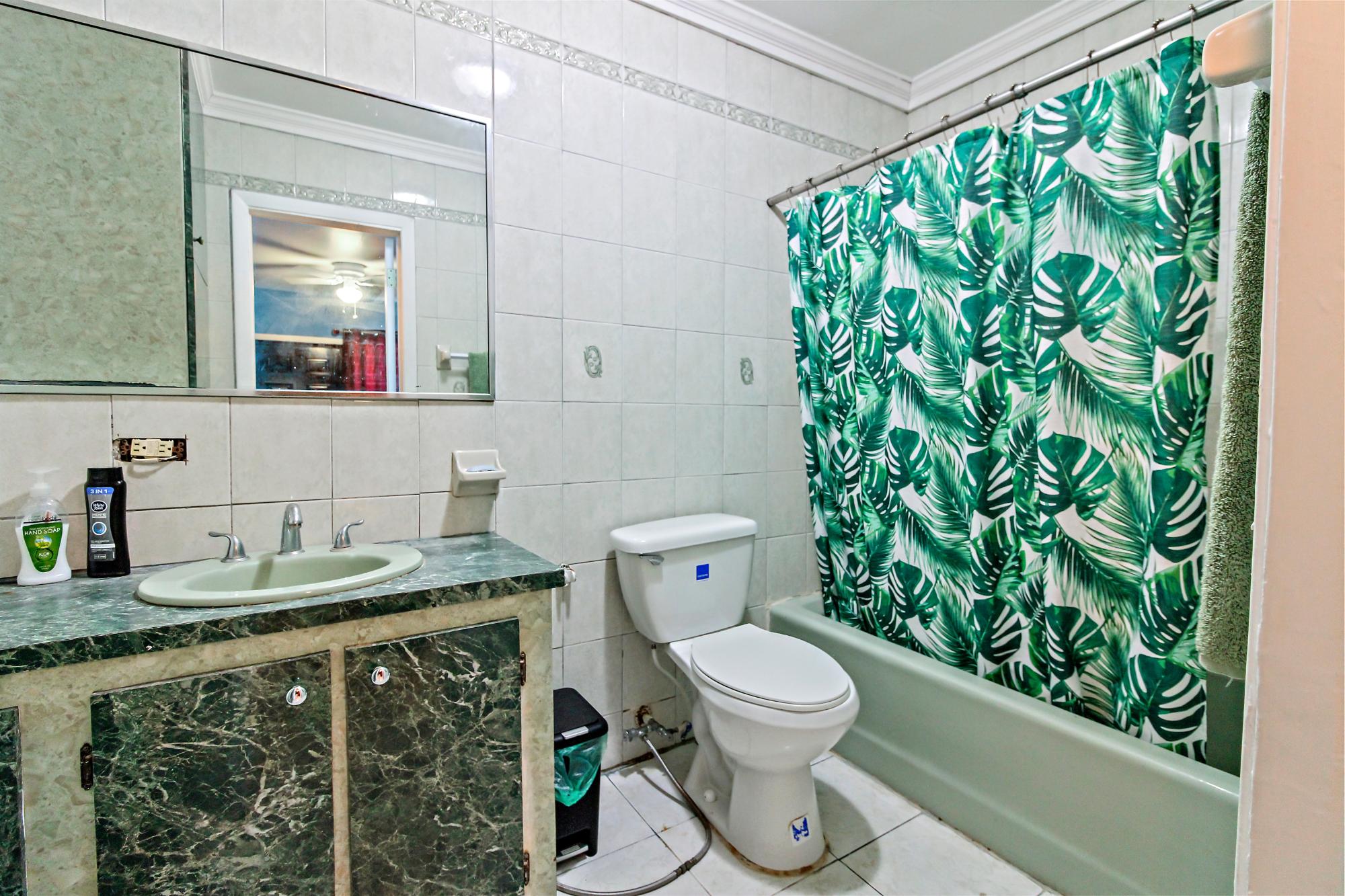 BAYSHORE CLOSE Unit: 2b