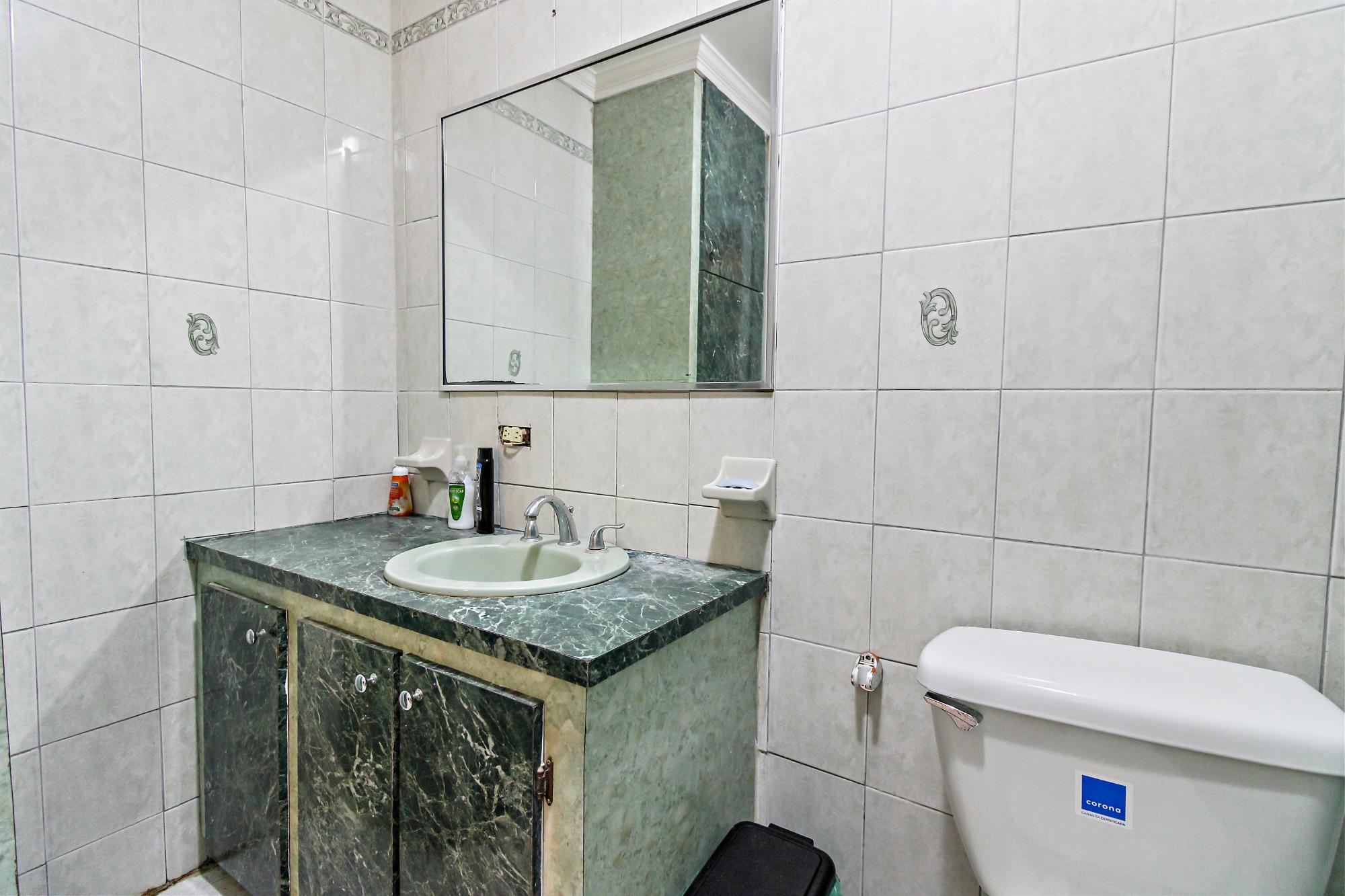 BAYSHORE CLOSE Unit: 2b