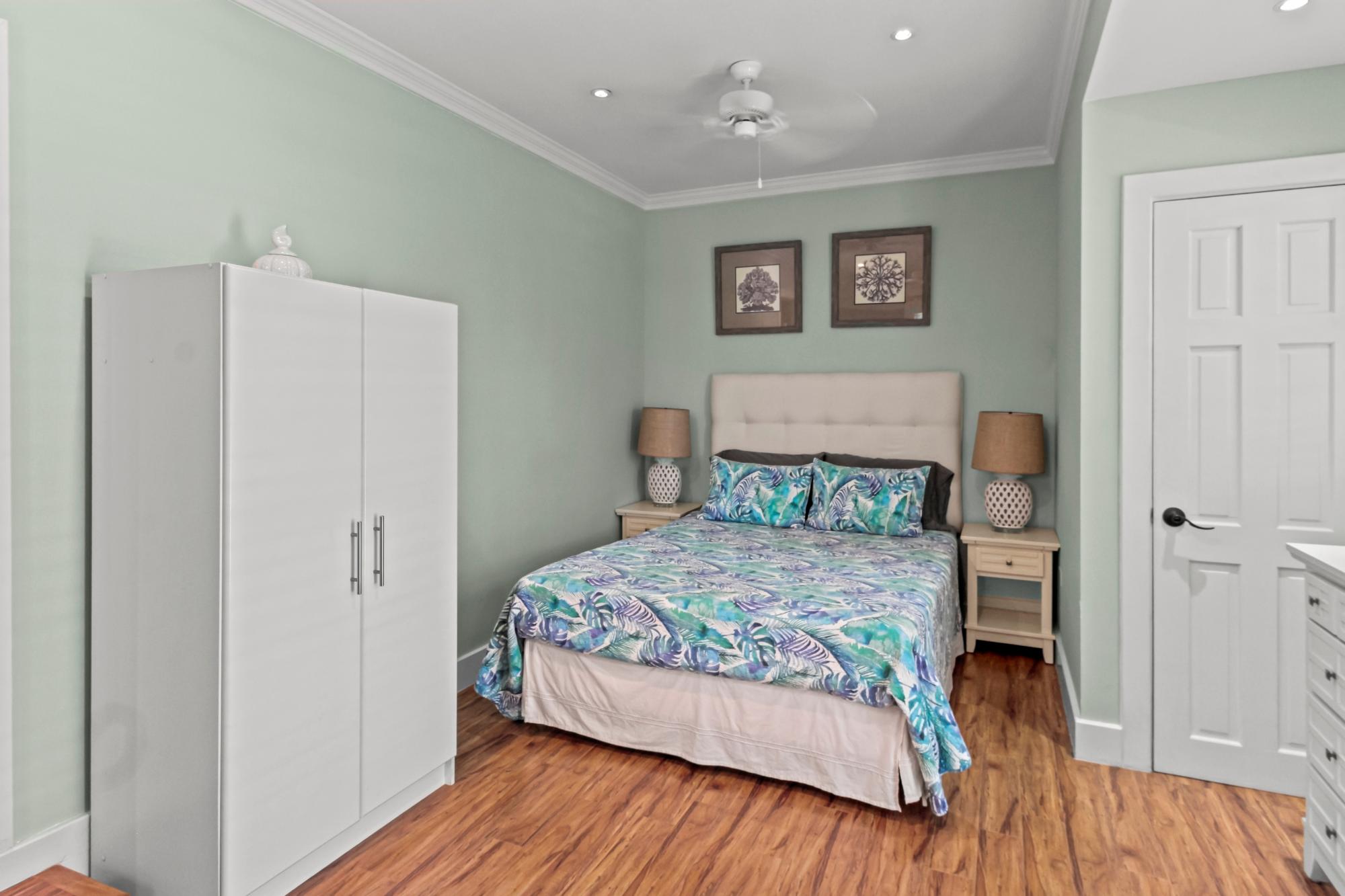 1938 RAWSON COURT