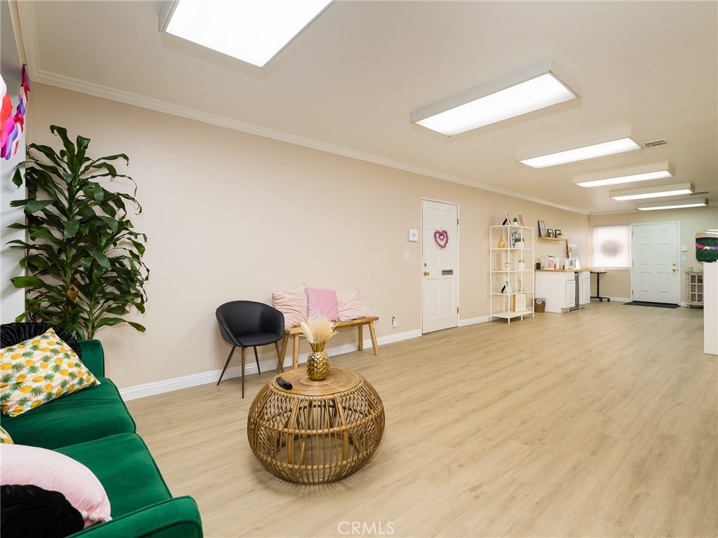 24214 Hawthorne Boulevard