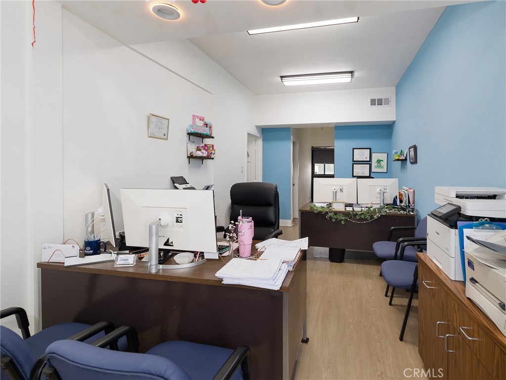 24214 Hawthorne Boulevard