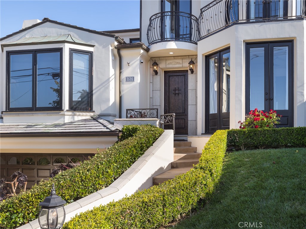 1616 Voorhees Avenue