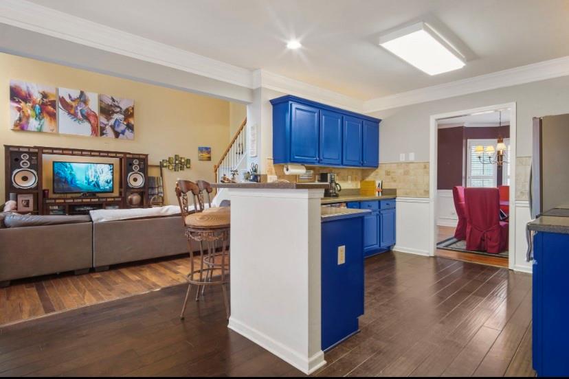 383 Thorntree Court