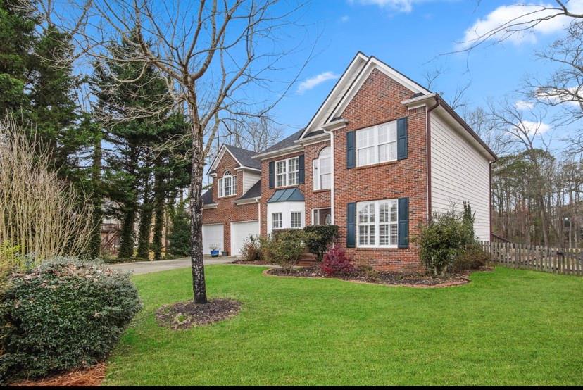 383 Thorntree Court