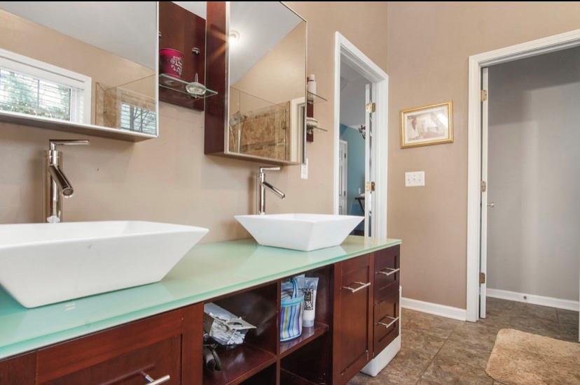 383 Thorntree Court