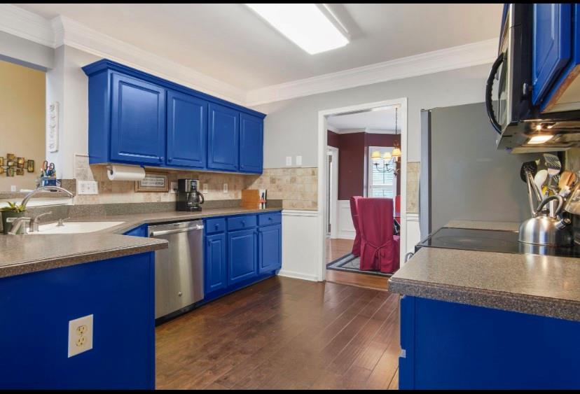 383 Thorntree Court