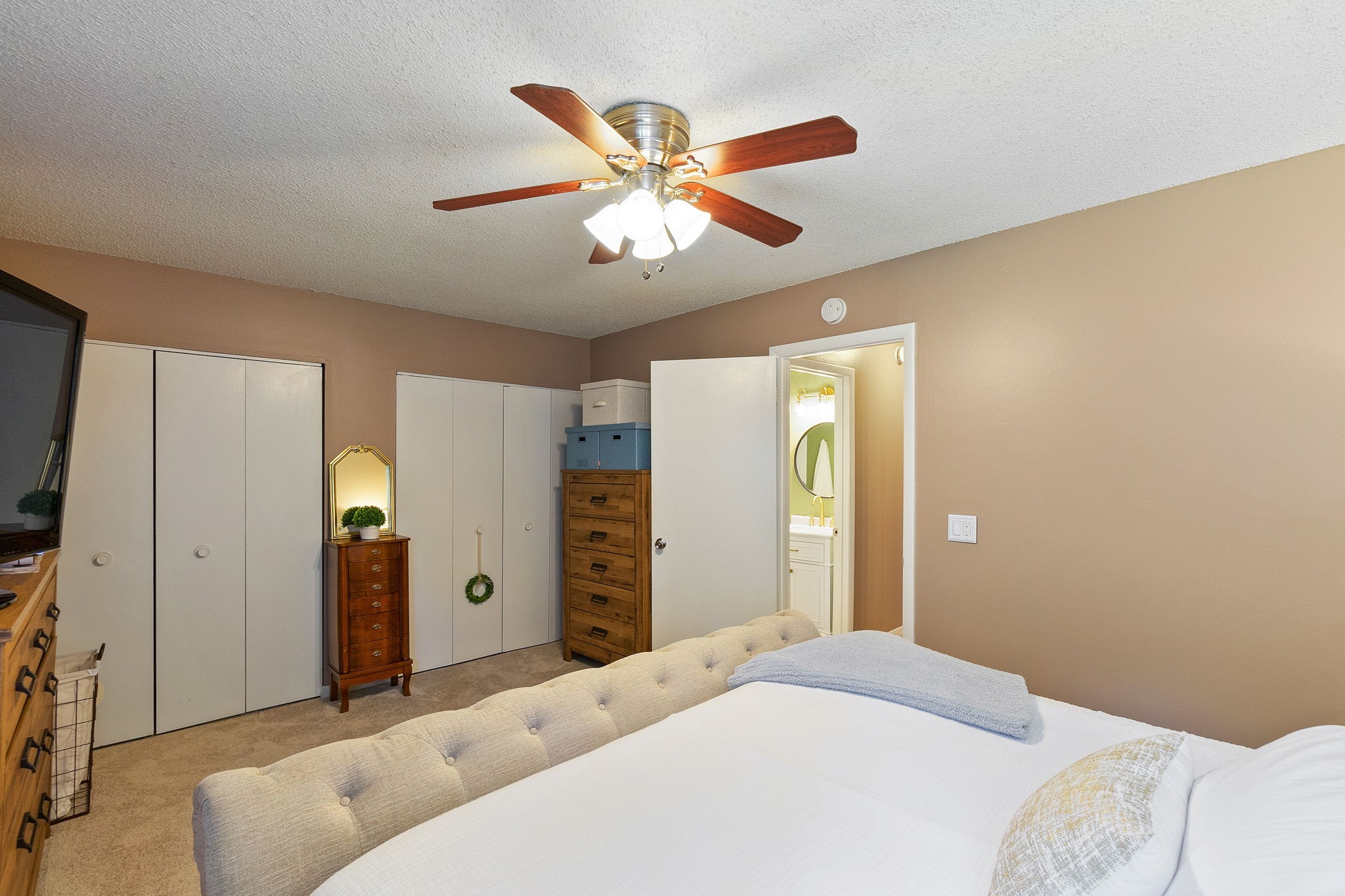 1407 Granville Rd