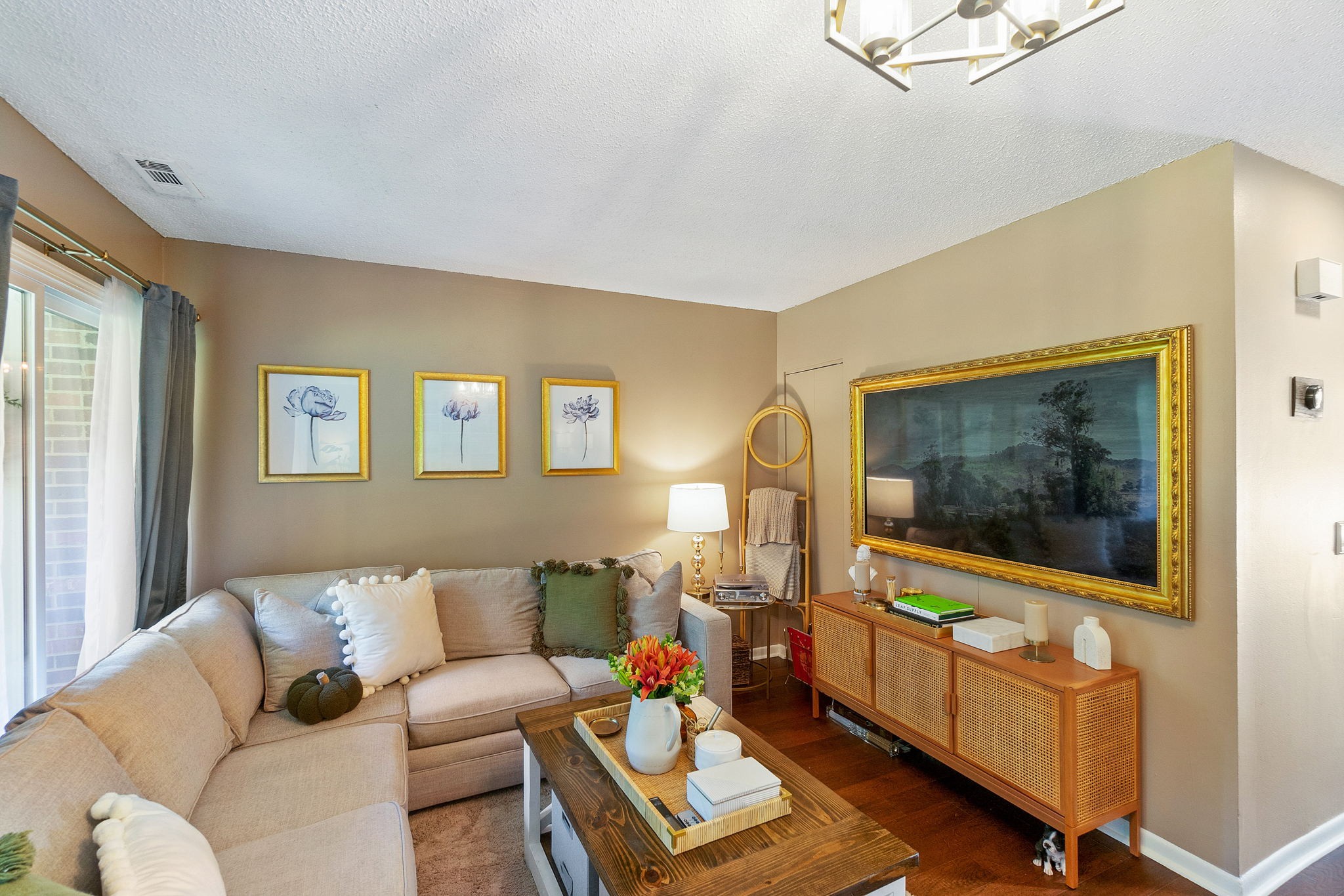 1407 Granville Rd