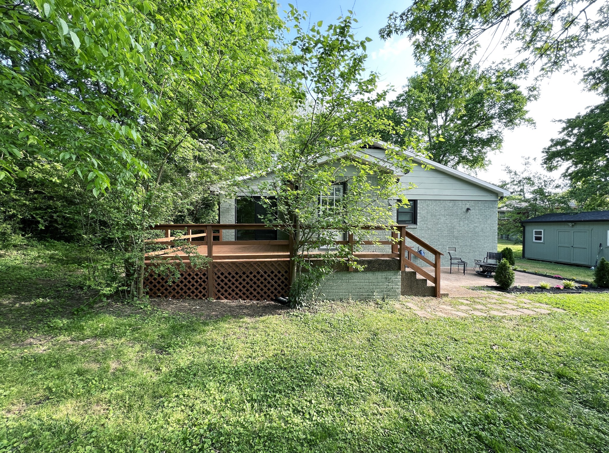 2879 Lyncrest Dr