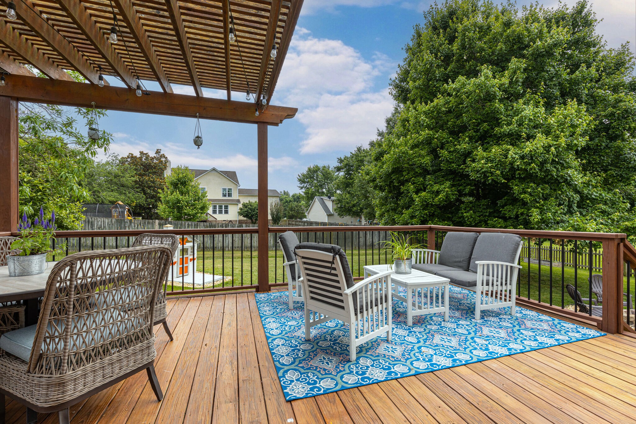 2609 Mercer Pl