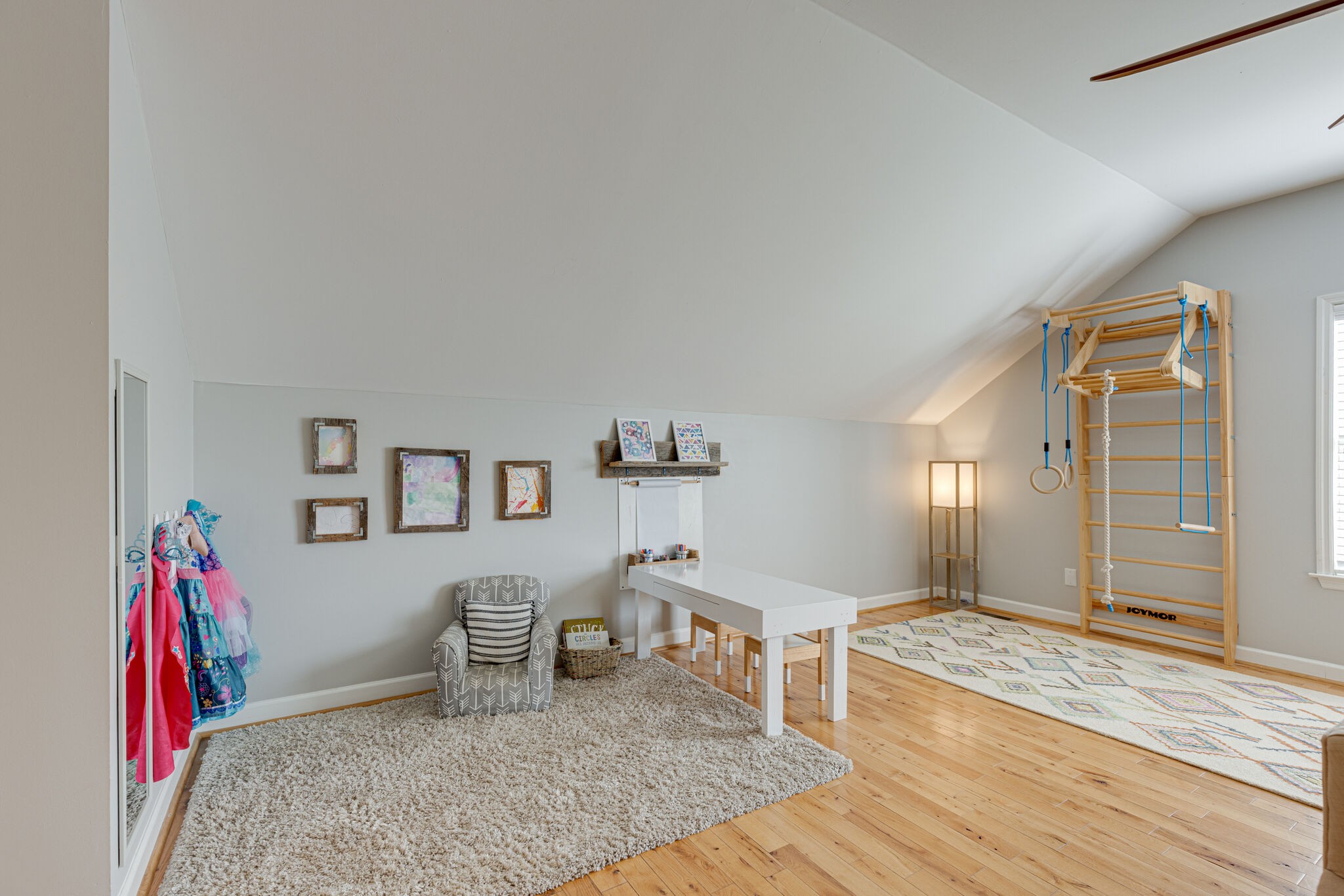 2609 Mercer Pl